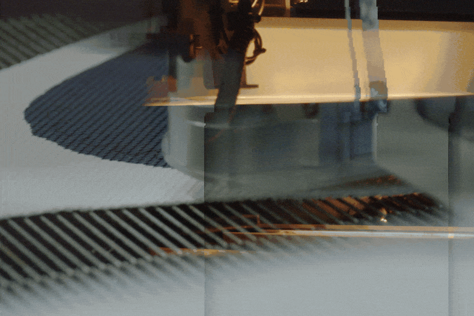 Gif_01_SpeedFactory_960x640_SM.gif
