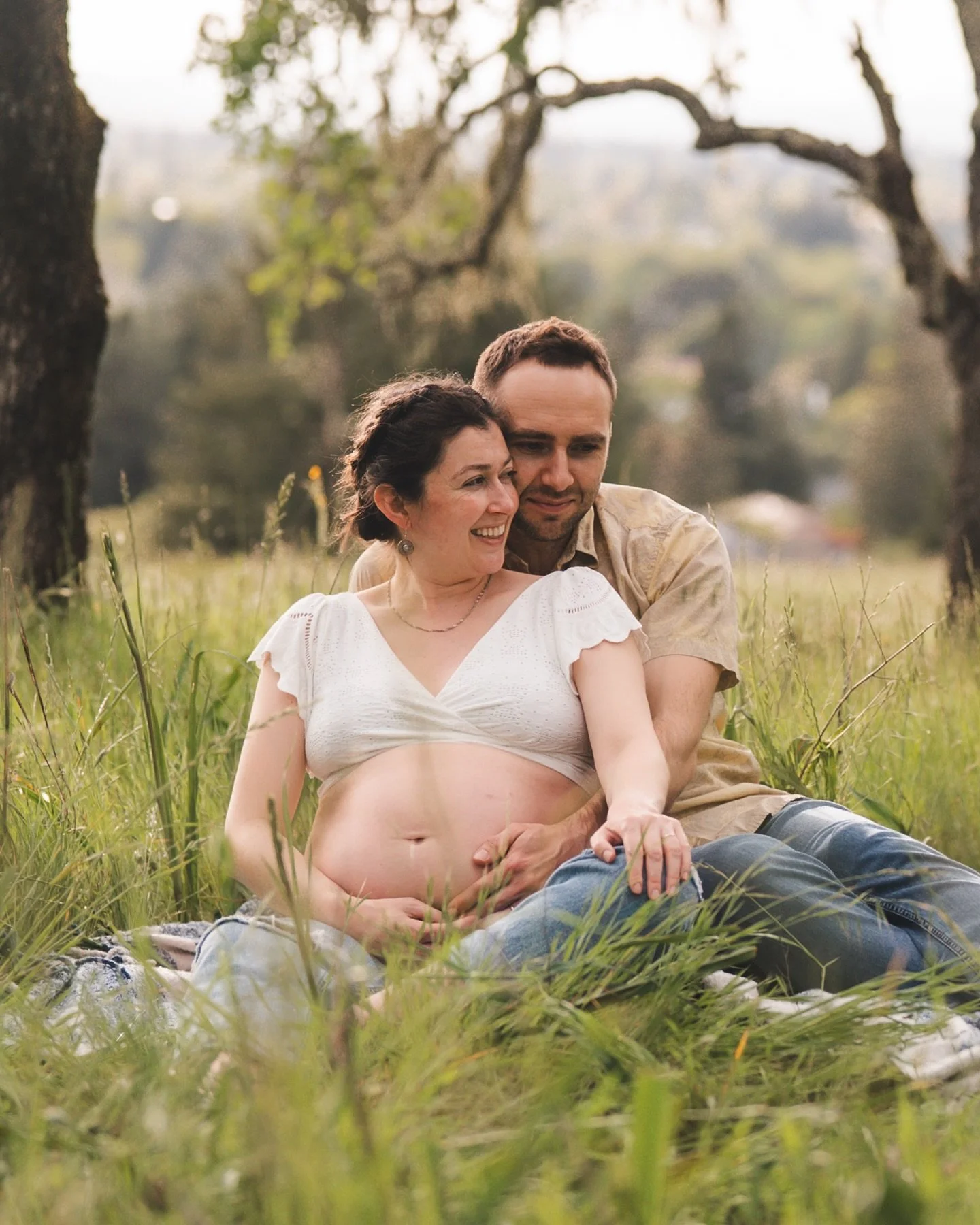 I know how vulnerable it can feel to be in front of a camera. Most of the people I photograph tell me they&rsquo;re nervous, or that they don&rsquo;t know how to pose, and honestly, that&rsquo;s completely okay. My goal isn&rsquo;t to make you perfor