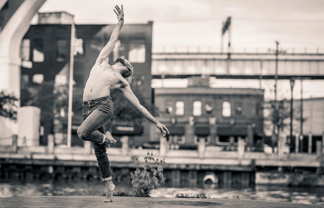 dancer beth-web.jpg