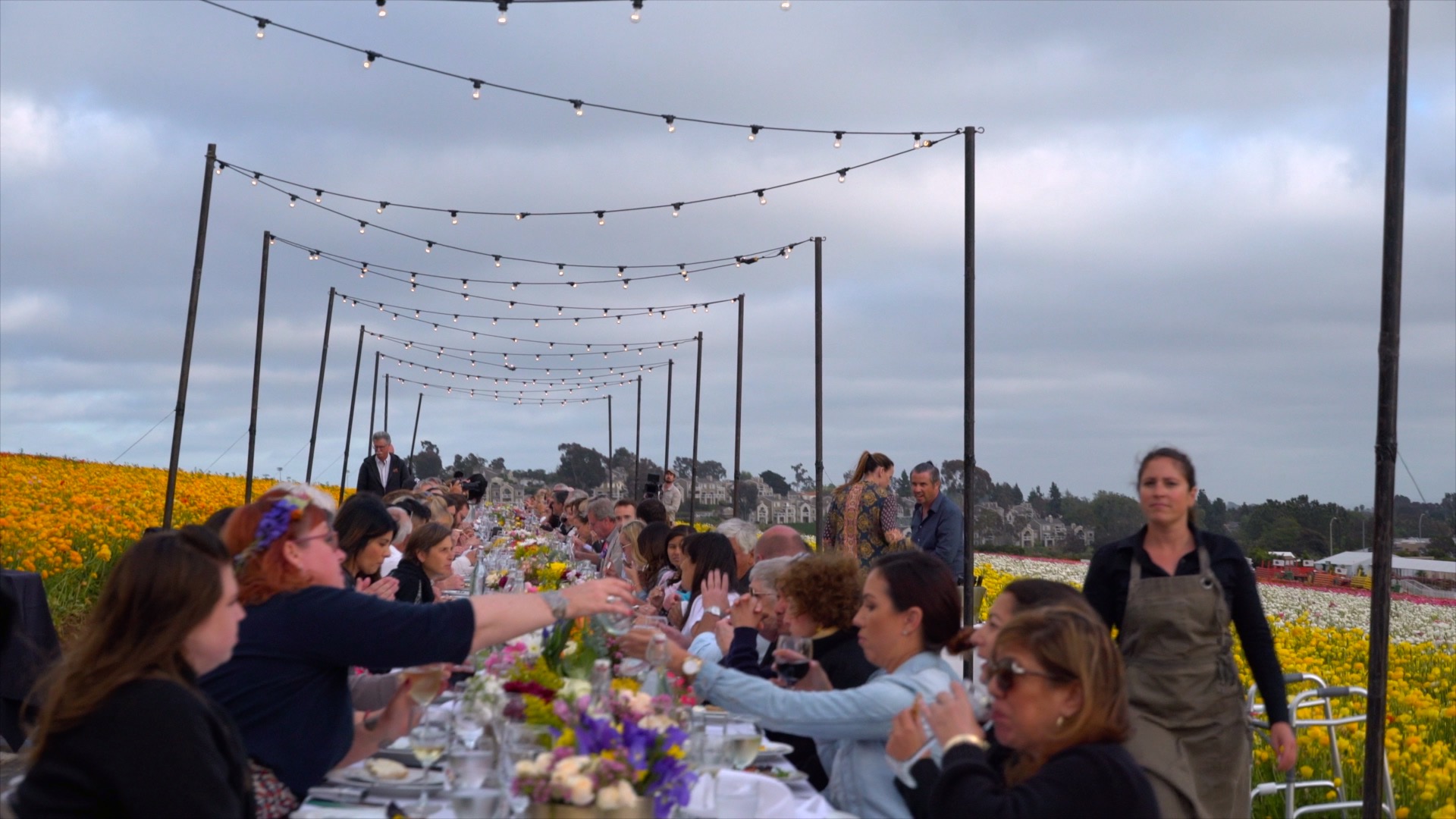 La terraza de nuestro invernadero es perfecta para una zona de cocktail  🤎🌿 . . . Wedding planner @andresvallejowp Flores…