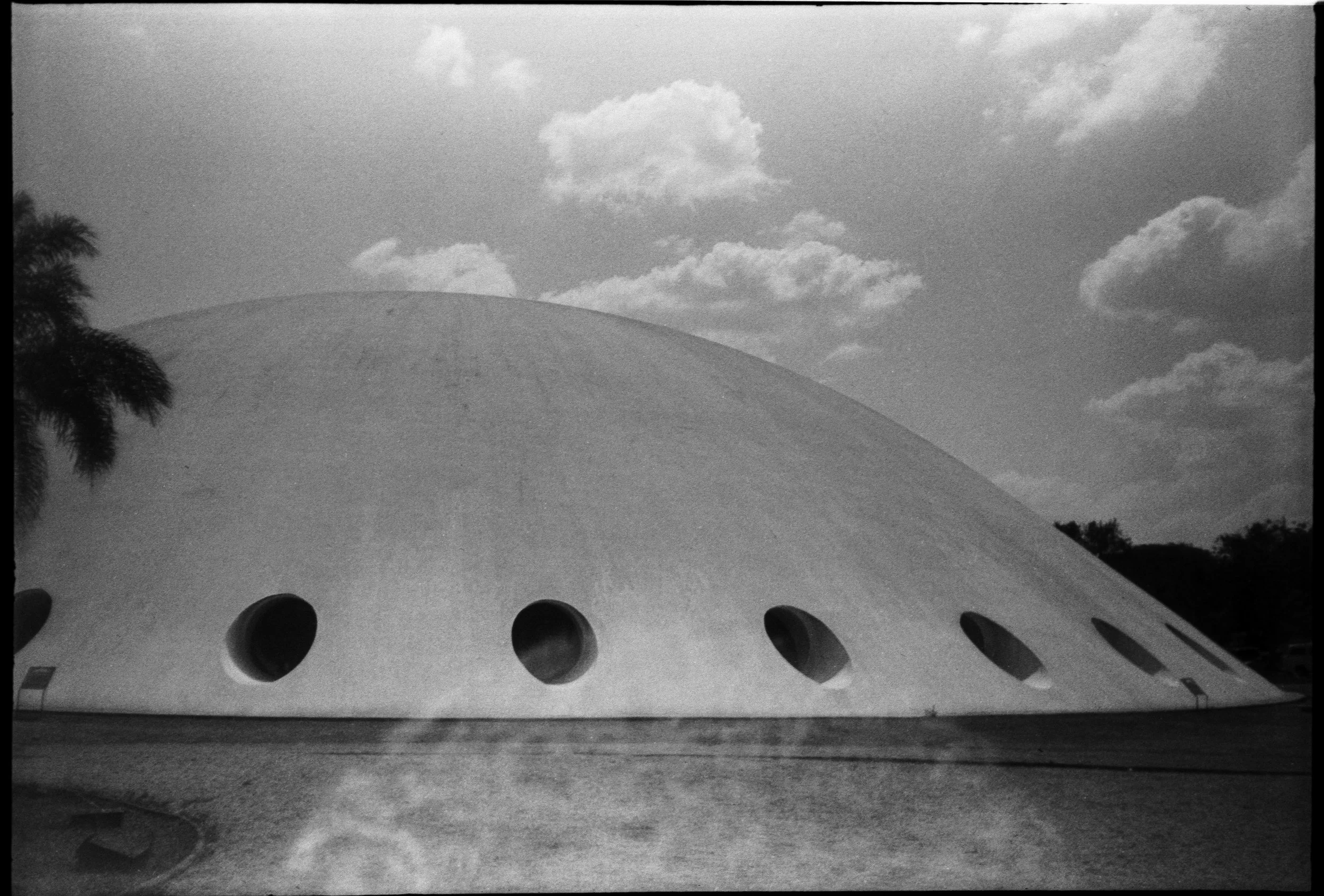 Olympus_Shoot&Go_Foma_200_32-1.jpg