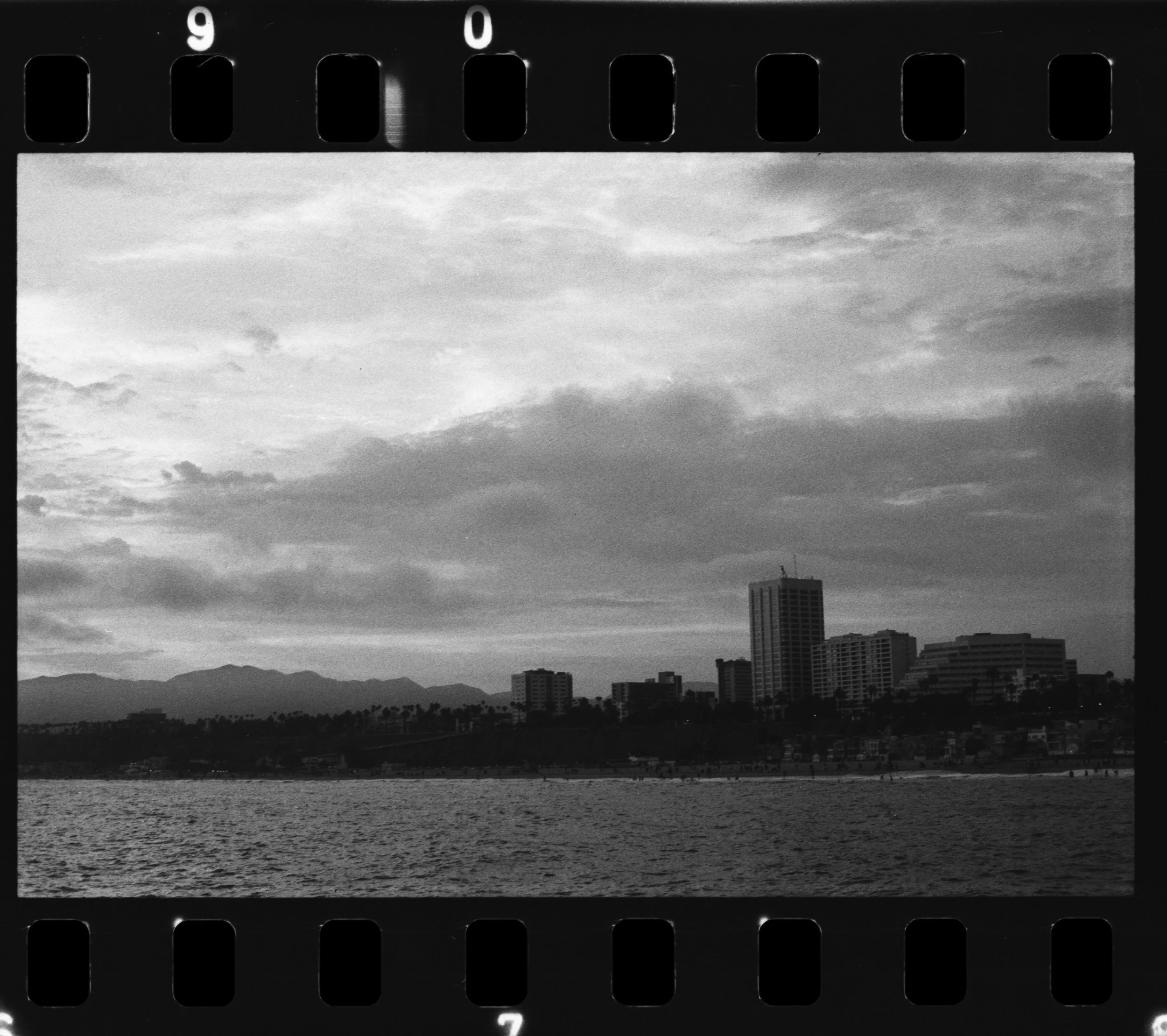 Pentax_K2_Arista_400_06-1.jpg