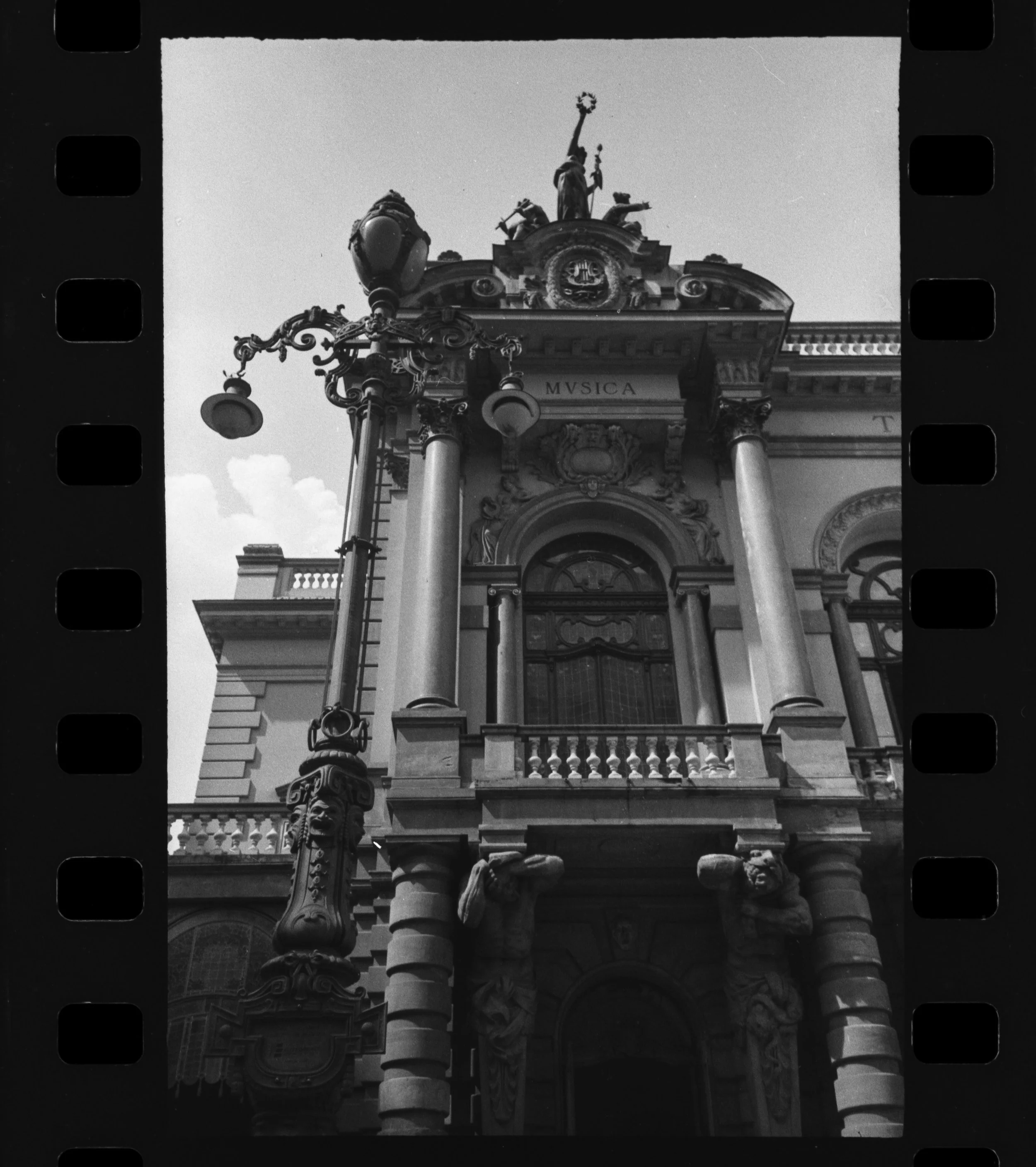 SP_Kodak_S100EF_Fomapan_200_28-1.jpg