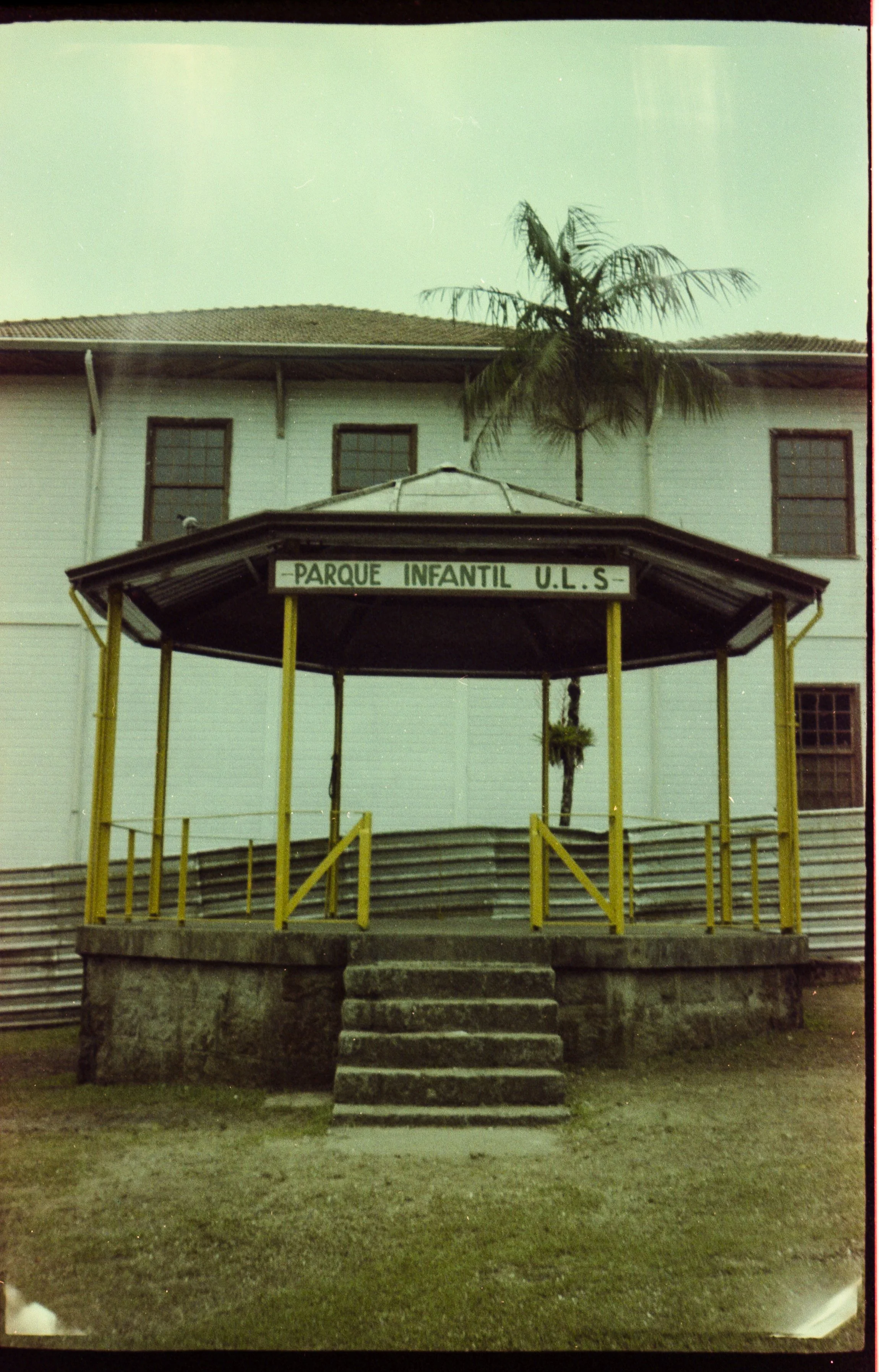 Paranapiacaba_Kyocera_Campus_70_Ferrania_Solaris_100_13-1.jpg
