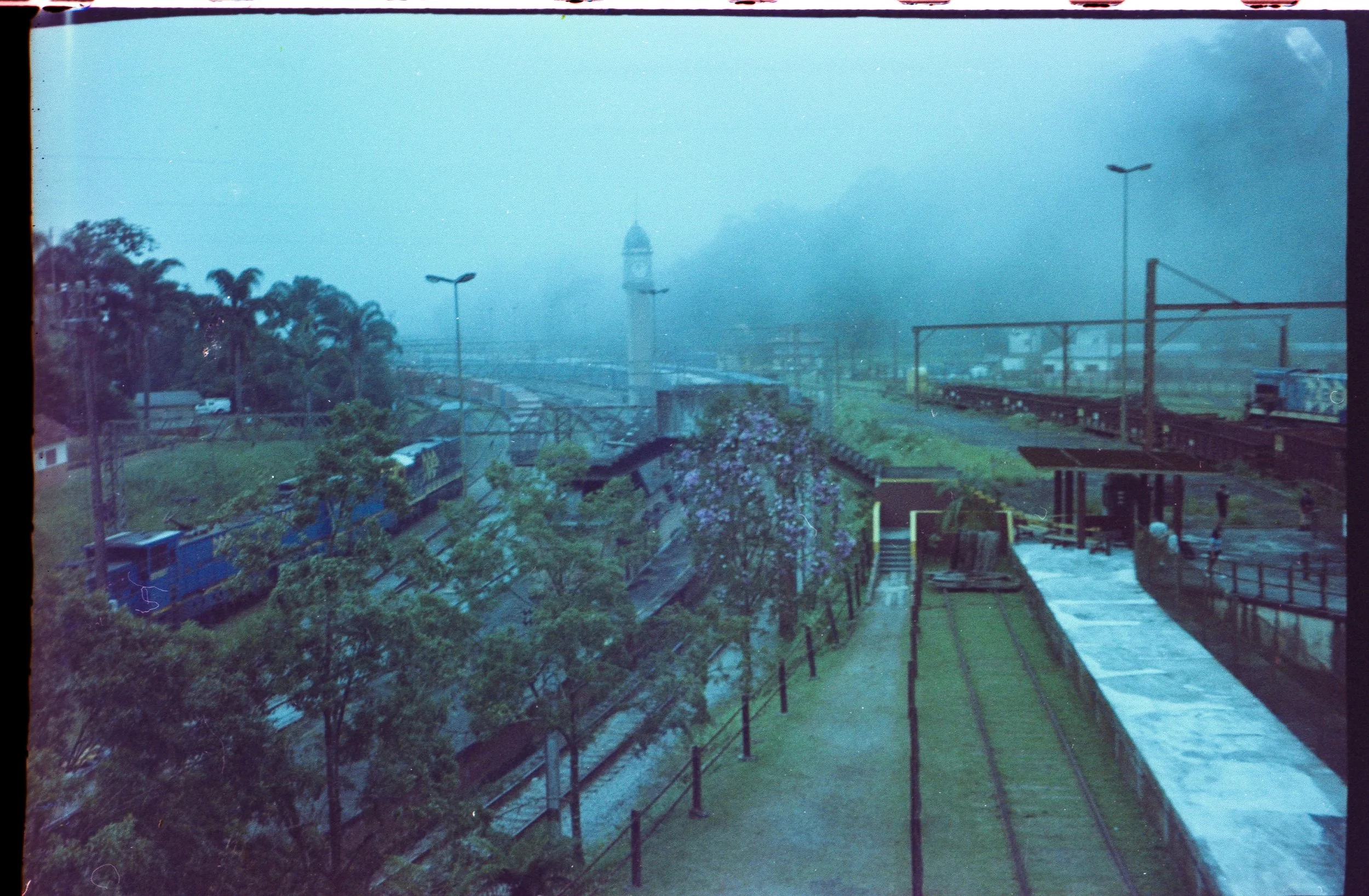 Paranapiacaba_Kyocera_Campus_70_Ferrania_Solaris_100_34-1.jpg