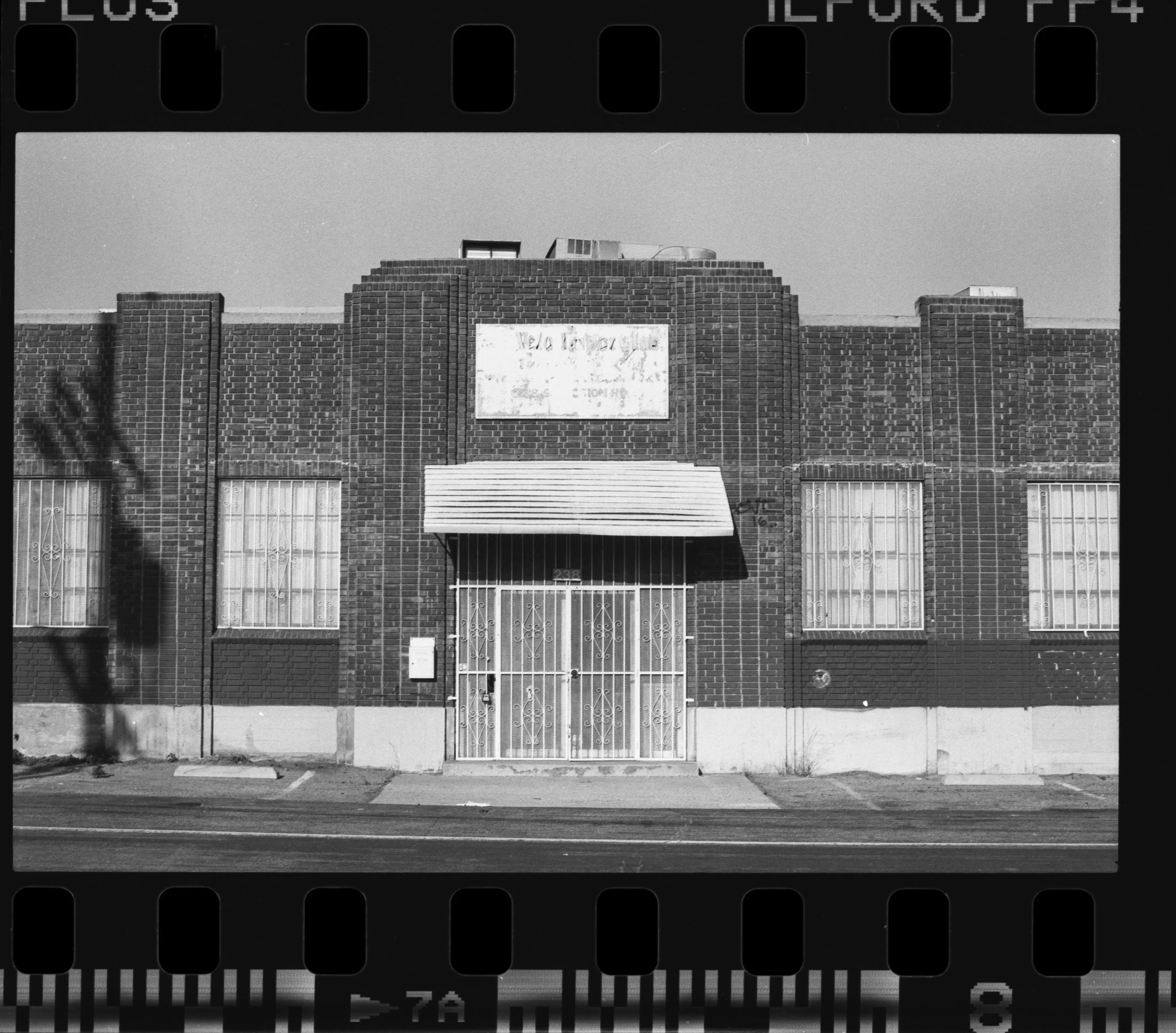Nikon_F100_Ilford_FP4_Plus_07-1.jpg