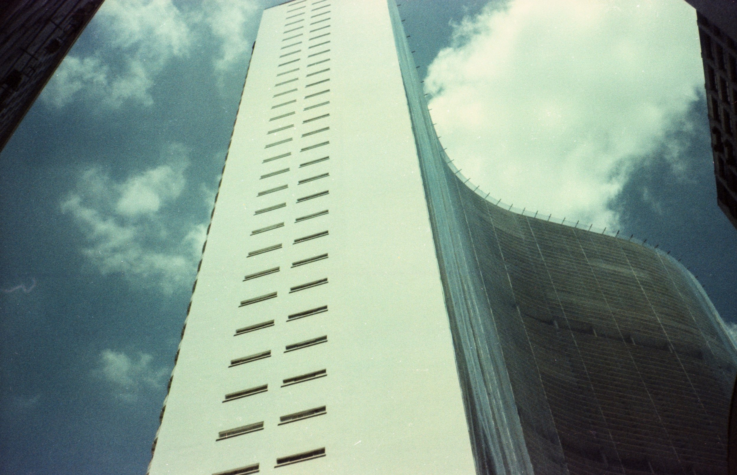 SP_Yashica_MF3_Carnaval_Solaris_100_25-1.jpg