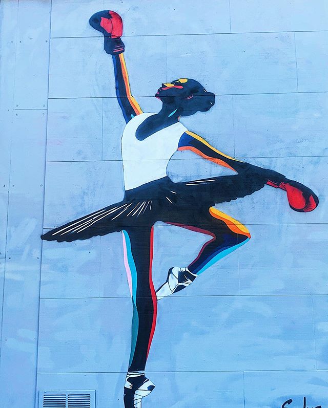 Sydney and this 🔥🔥🔥woman should meet. Badassery on Fire. .
.
.
.
.
#badassery #sydneyonfire #streetart #nycstreetstyle #ballet #boxersofinstagram #balletandboxing #balletdancer #nyc