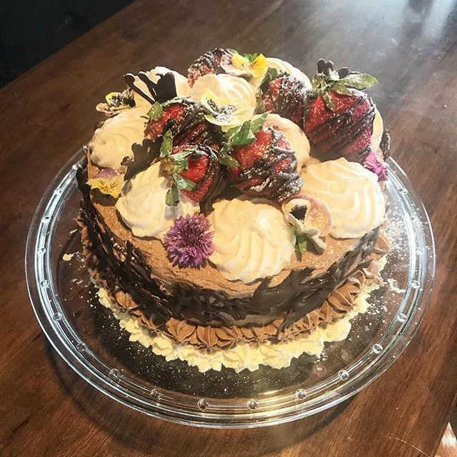 Come on in and grab our freshly baked chocolate meringue cake😋