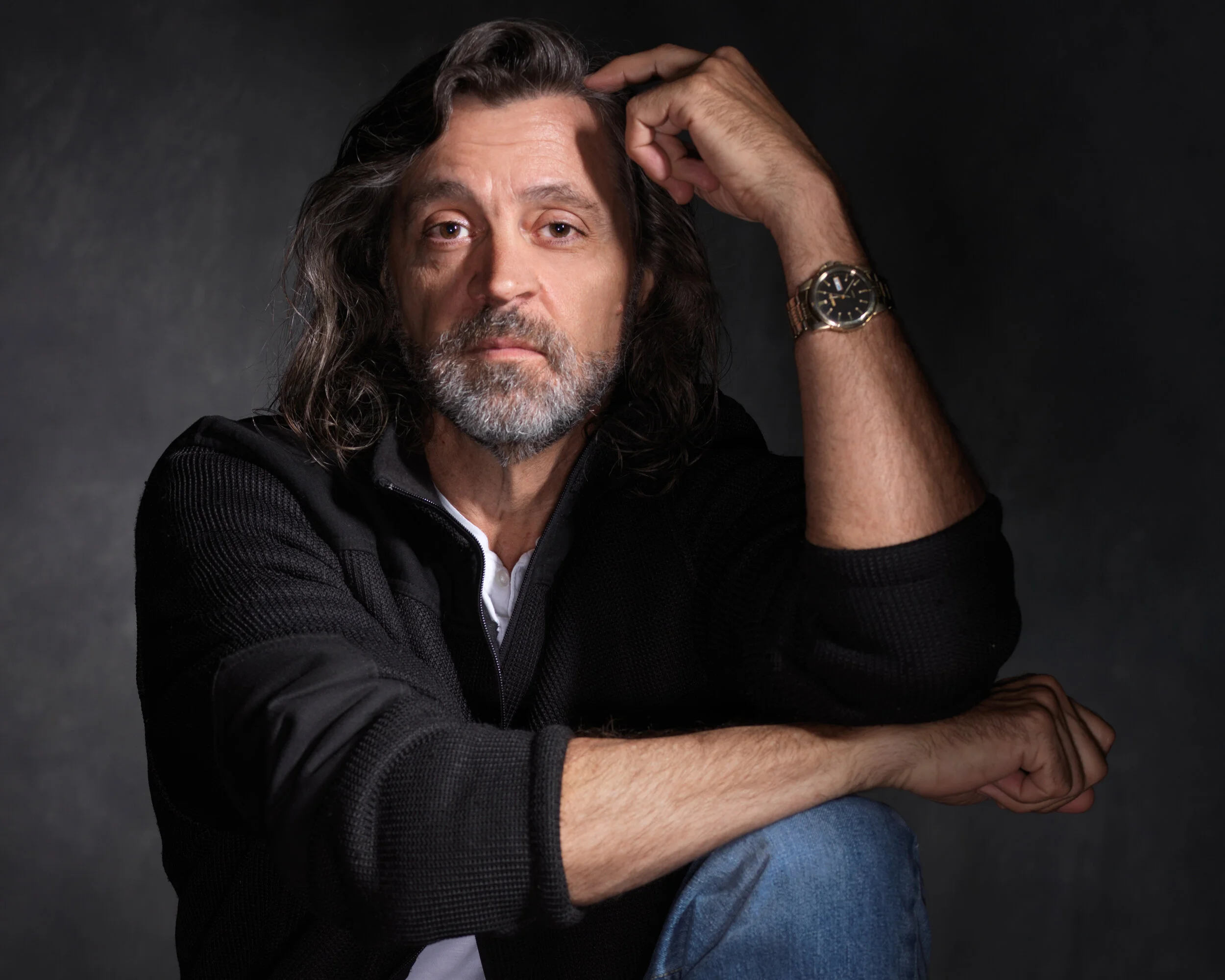 Allen Eskens Portrait Session_1002 crop V2.jpg