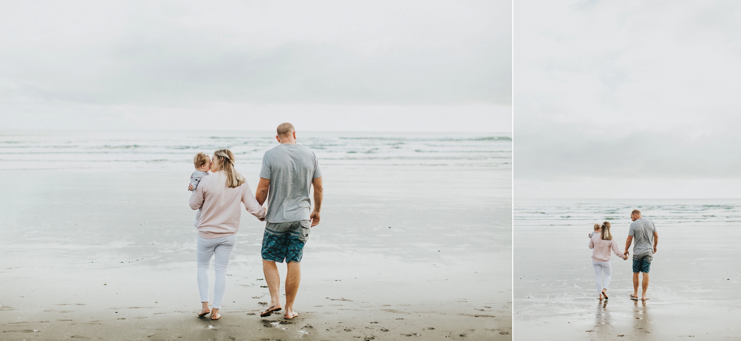 Muriwai family photographer-18.jpg