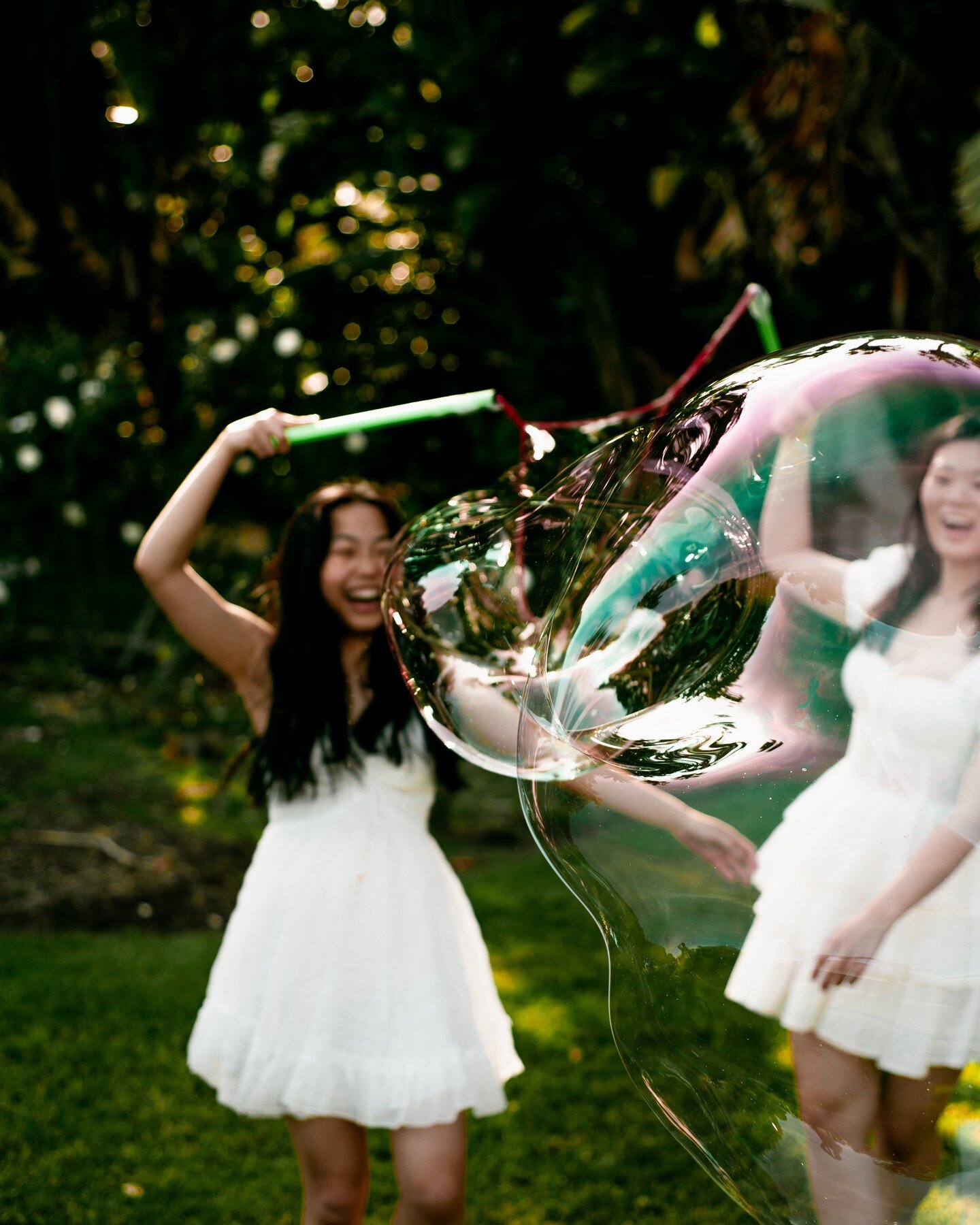 friends + bubbles = pure joy 

-- 

@joh__h, from Oriana to Suara to grad pics, I'm so honored to have been a part of your journey at USC. Sad that you're leaving but I can't wait to see what's in store for you next!