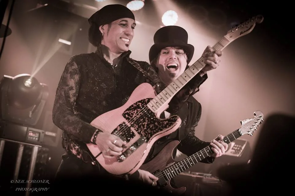 Chase and Ovation at Bunkers