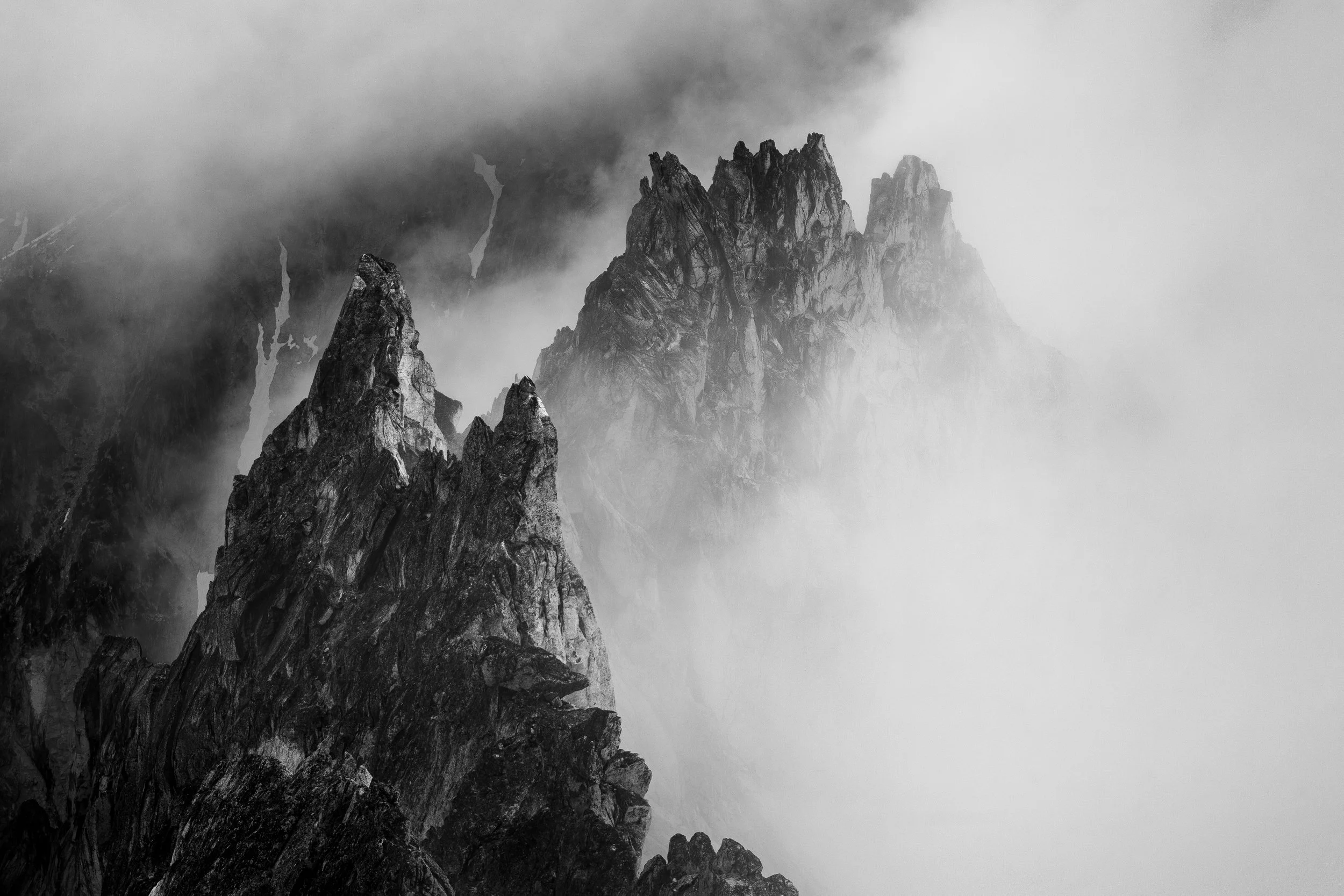 10 Dragontail Peak Crags.jpg