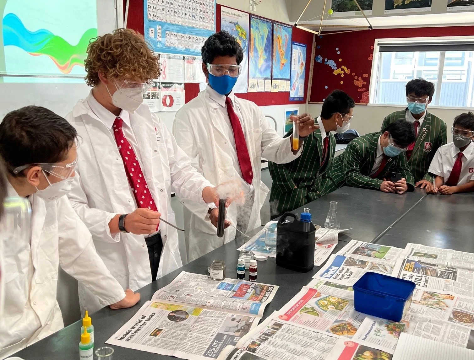 Chemieunterricht in Neuseeland.