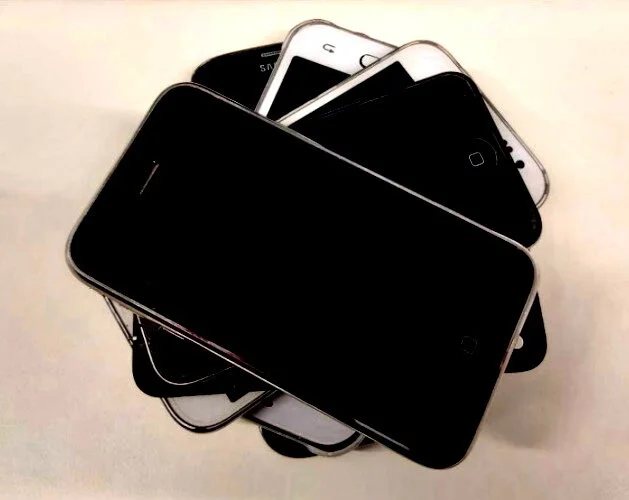  A fat stack of phones 