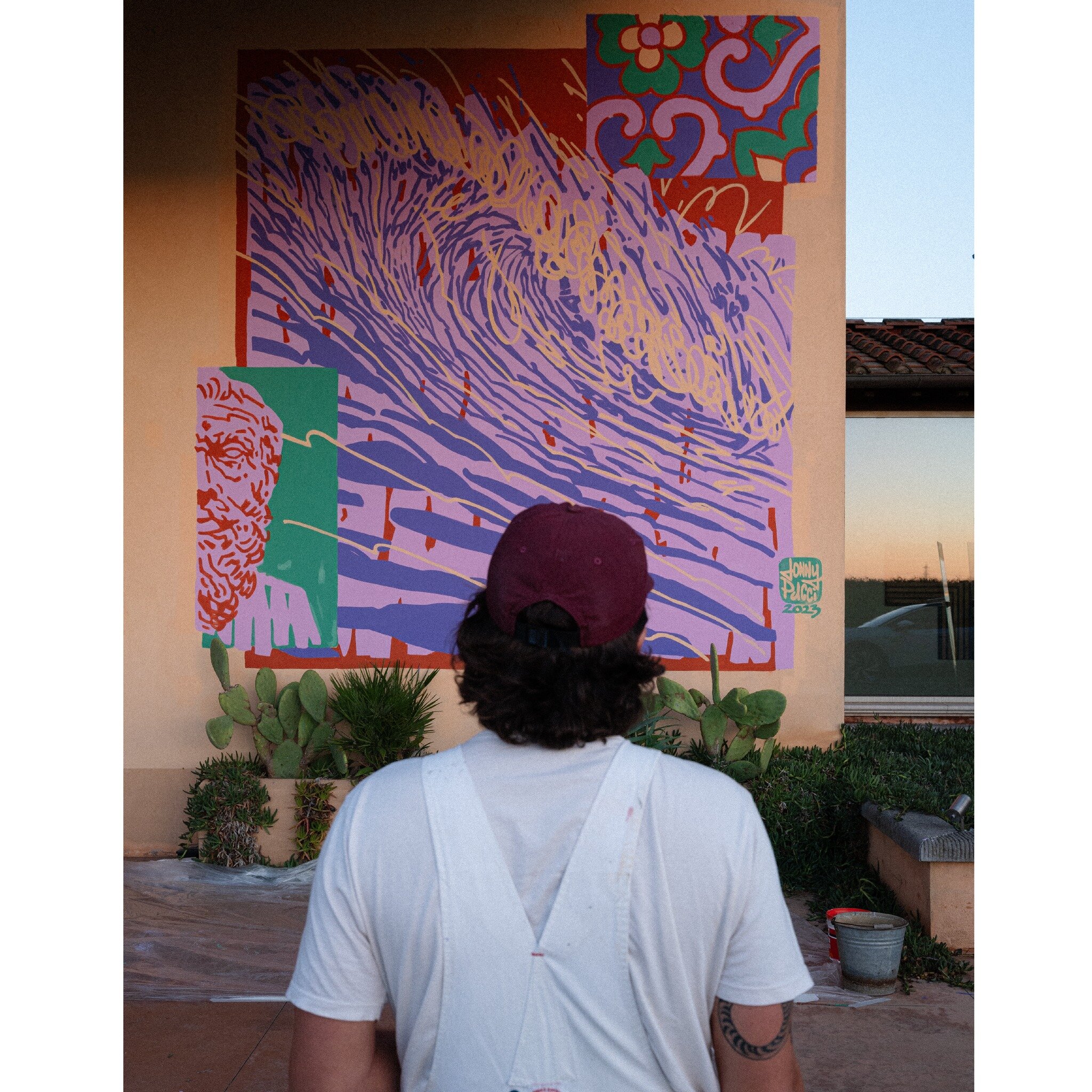Inspired by the sights and colors of Tuscany and the Mediterranean. By exploring line, shape and color, one feels the power and the peace of this place and it&rsquo;s history.

&quot;Un'Onda Toscana&quot; mural by @jonnypucci 

. #materiaprima #mater