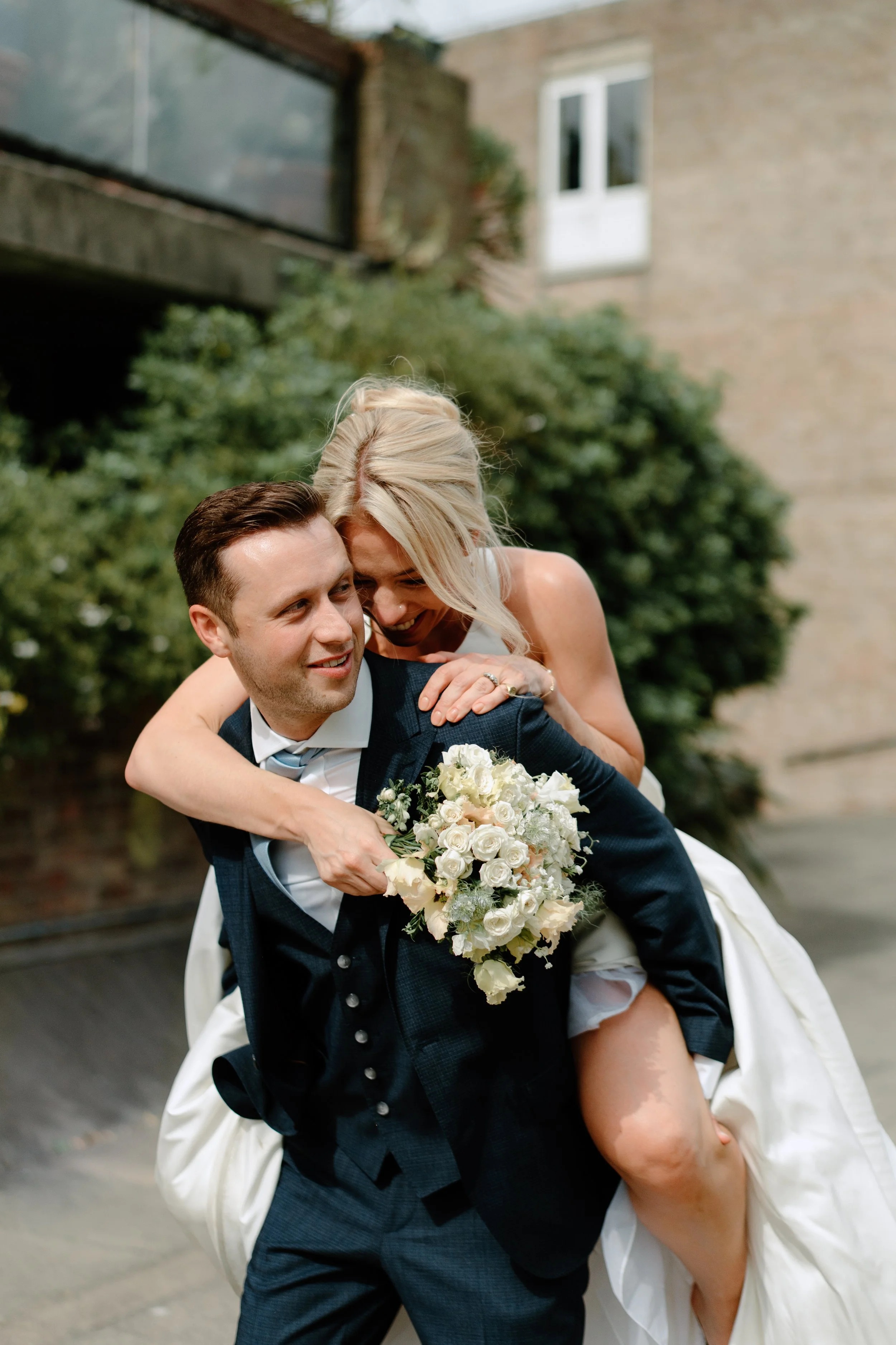 Beth Beresford - London Wedding - J&E Preview - 7.Couple Portraits - 64.jpg