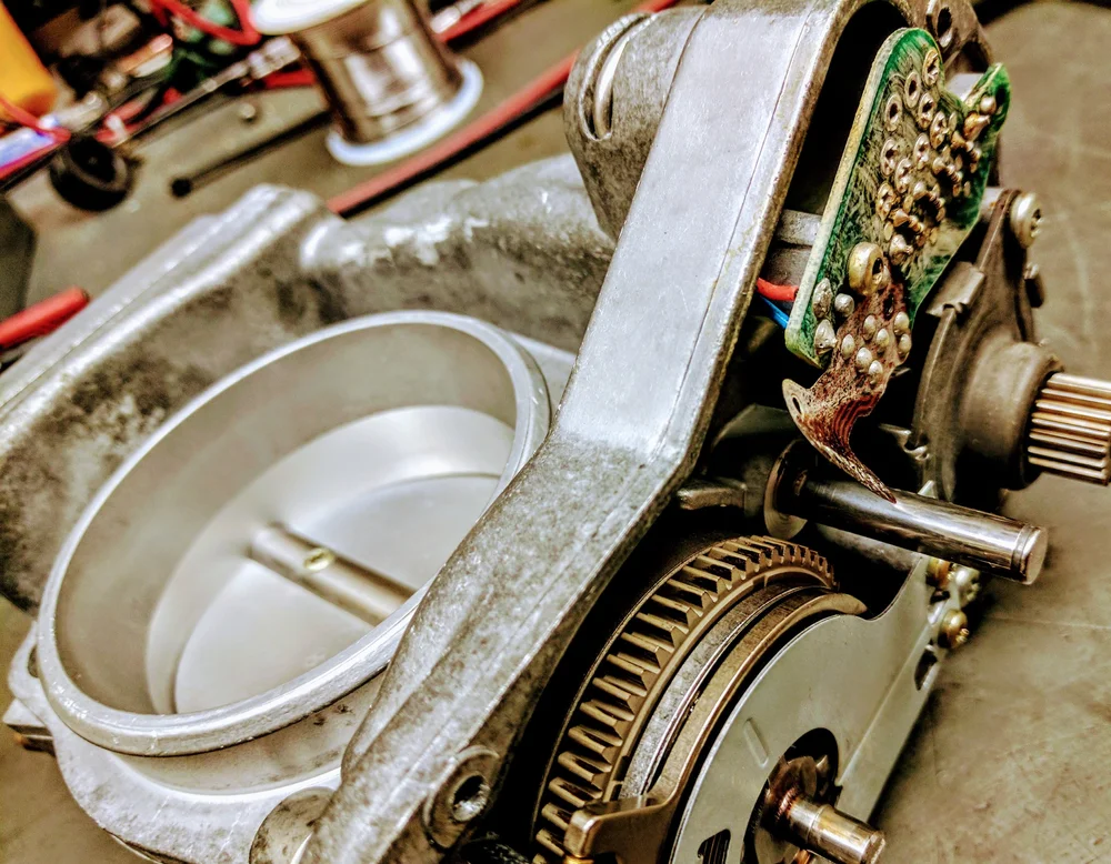 Throttle Actuators — Beckmann Technologies Mercedes Benz Parts