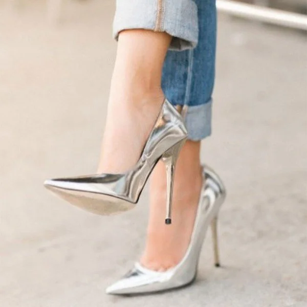 silver_metallic_heels.jpg