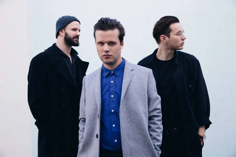 Review: White Lies @ 9:30 Club