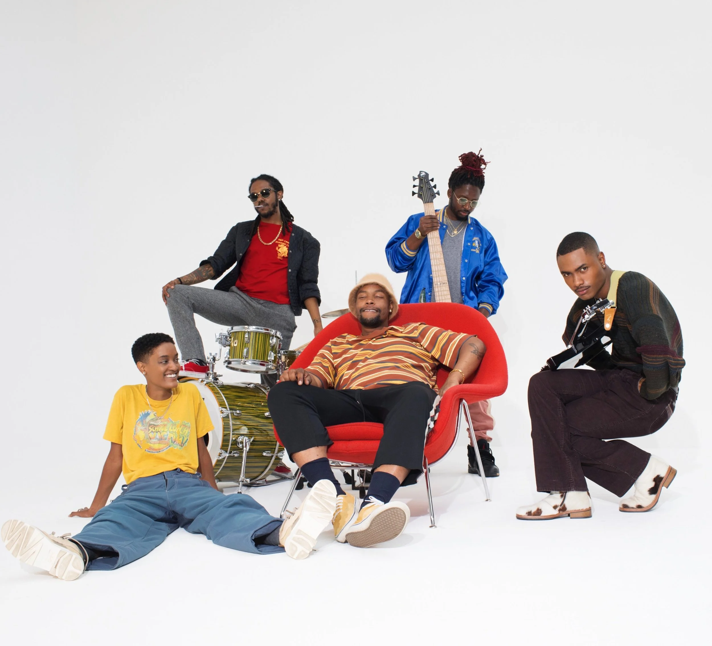 Review: The Internet's Hive Mind Seeks Unity in Dividing Time