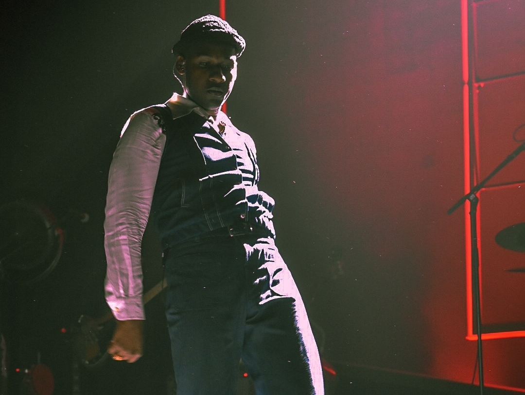 Photos: Leon Bridges &amp; Khruangbin at The Anthem