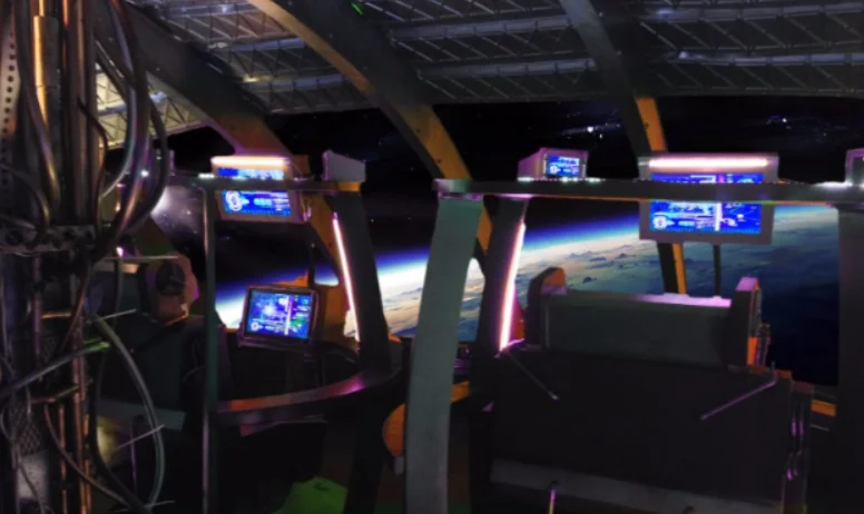spaceship 2.jpg