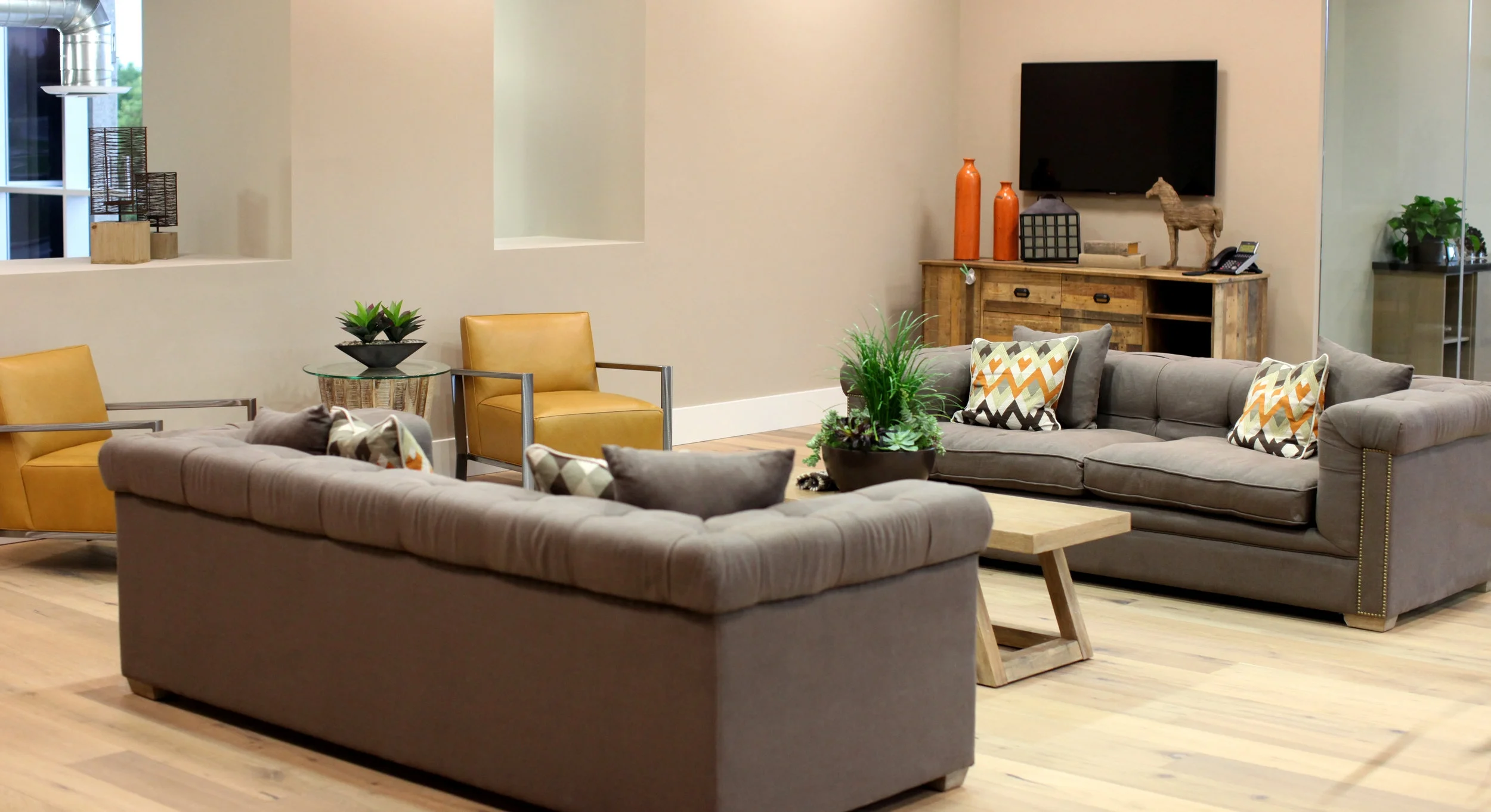 Vintage Showroom 069.jpg