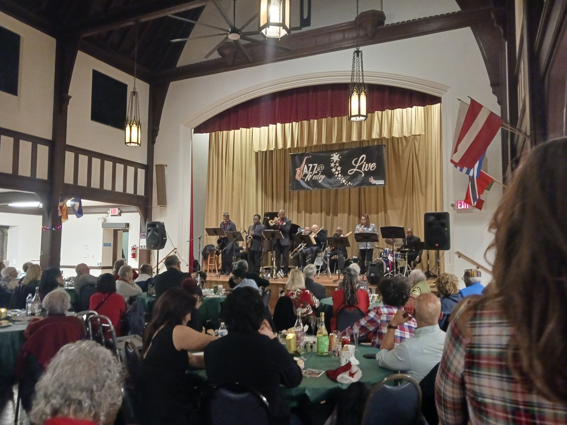 Audience.Holiday show.2025.jpg