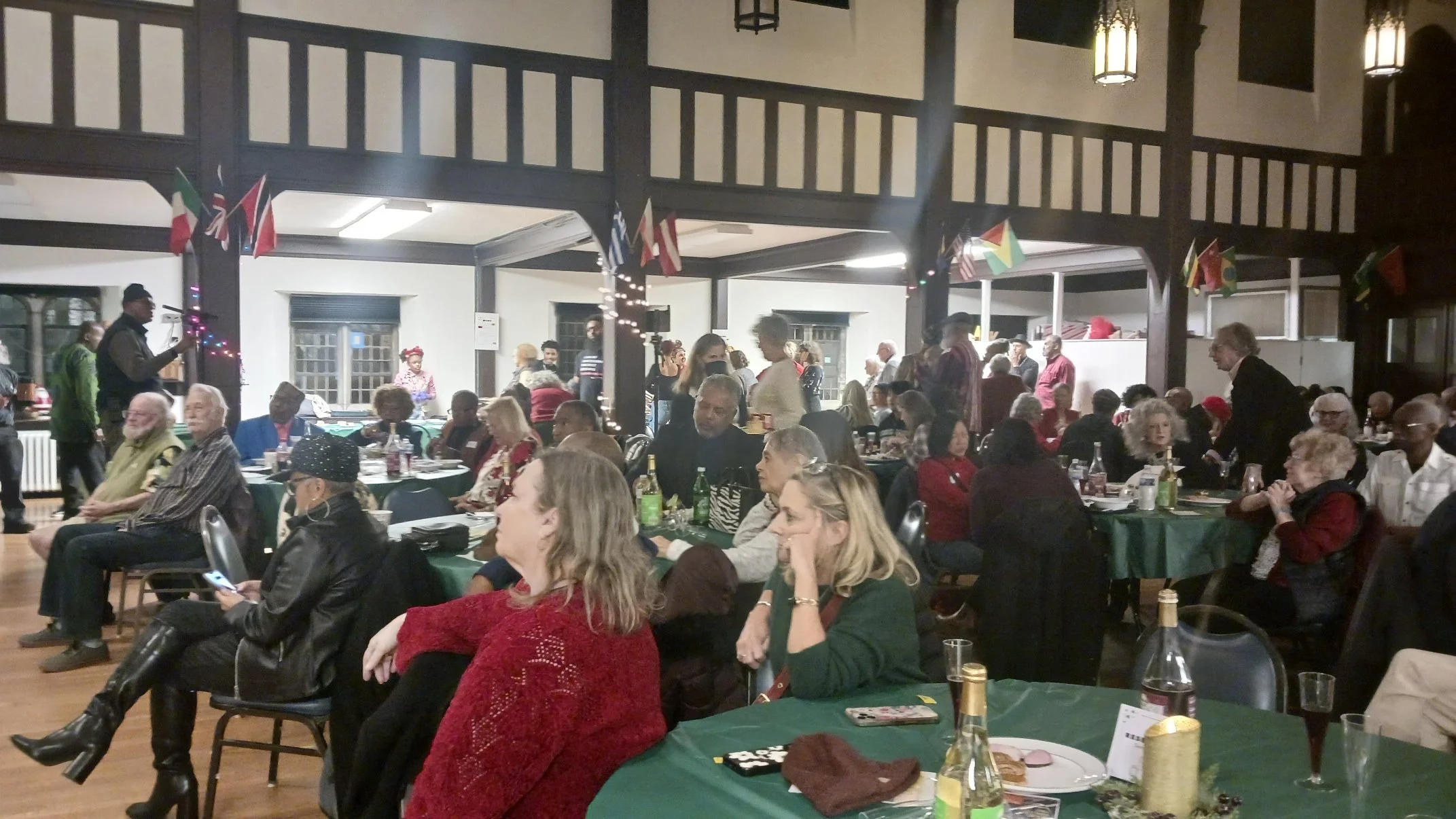 Audience2.Holiday show.2025.jpg