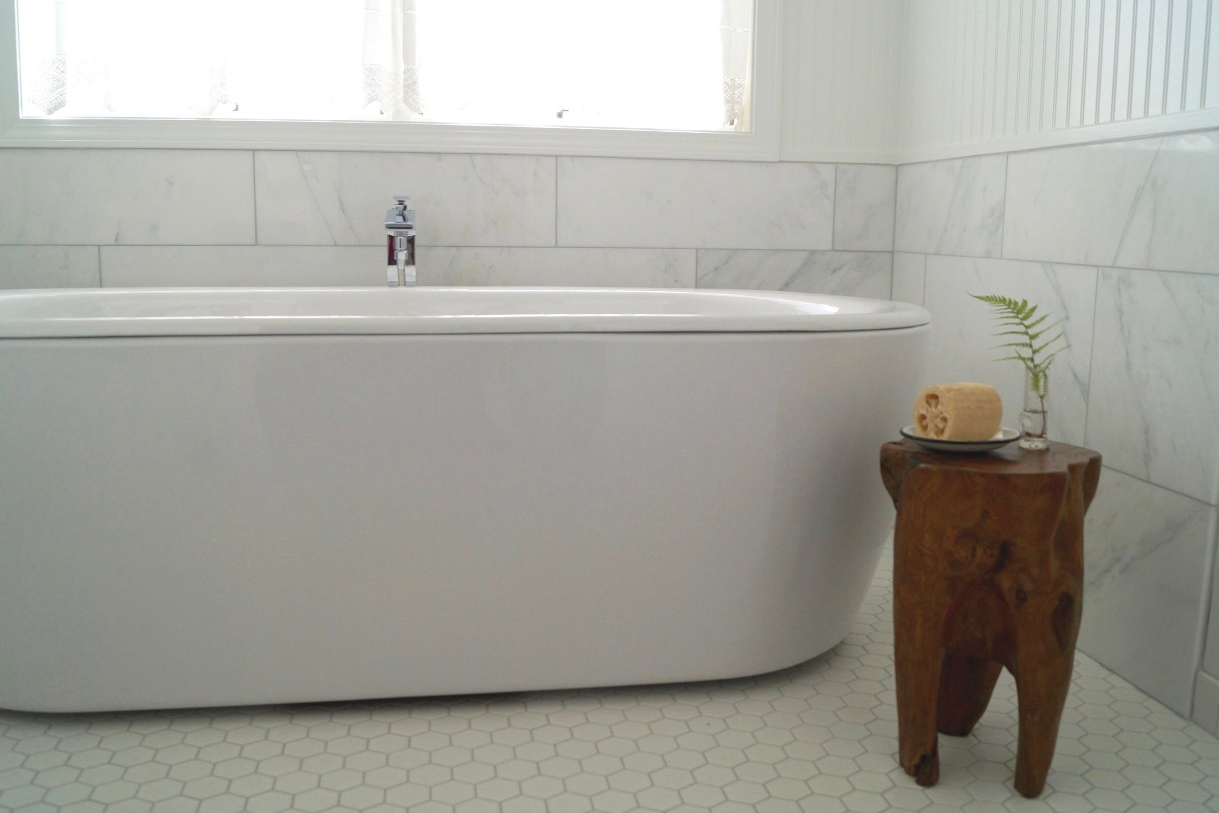 Buffalo Classic White Bathroom