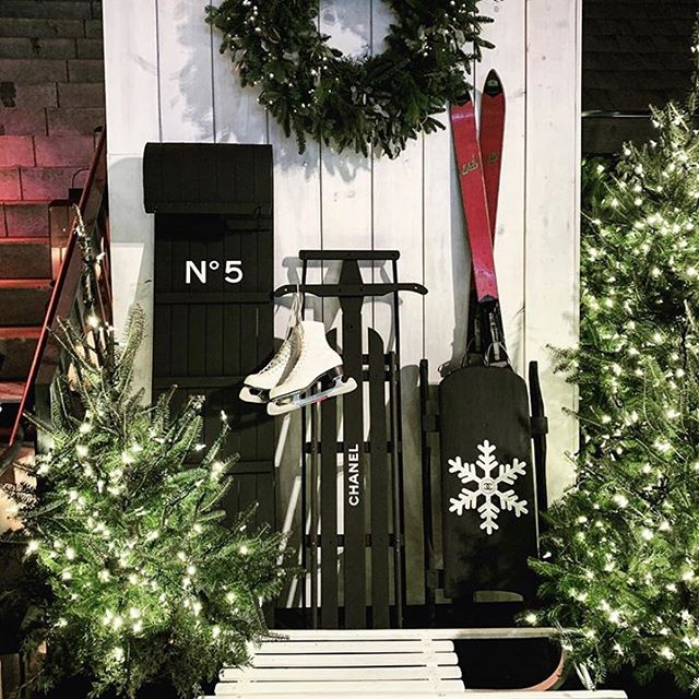 CHANEL IS CATCHING OUR NEW ENGLAND HOLIDAY VIBE.  Now through Sunday, Chanel No. 5 has a pop up &ldquo;In the Snow&rdquo; at the Standard Hotel in NYC.  Ice skating, crafts, hot cocoa, greenery.  The New England Christmas aesthetic is charming and lo