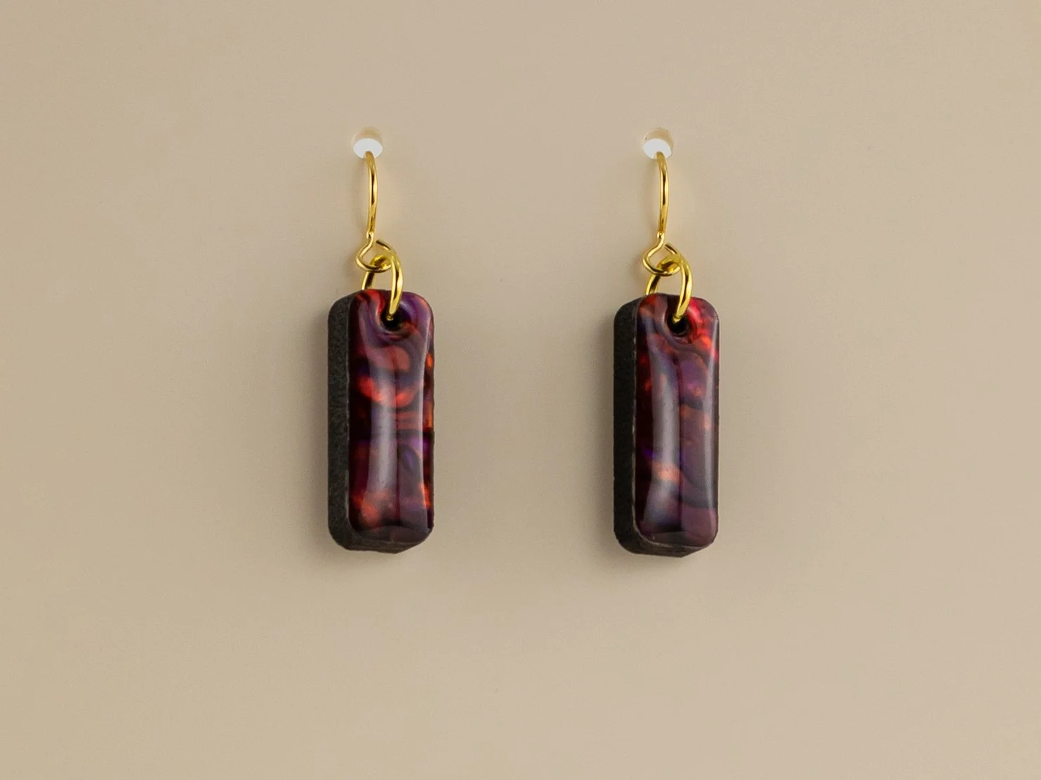 Abalone Shell Short Stick Earrings in Purple Agate
