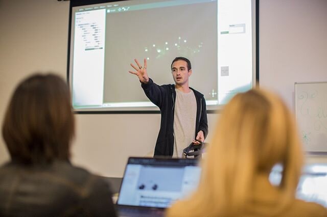 🌱 Ganga is Enklu's Senior Experience Designer. He has created many magical#augmentedreality experiences and other cool #EnkluReveal scenes. Each month Ganga gives a workshop about #AR development with #Hololens 1 and 2 and #EnkluCloud- So stay tuned