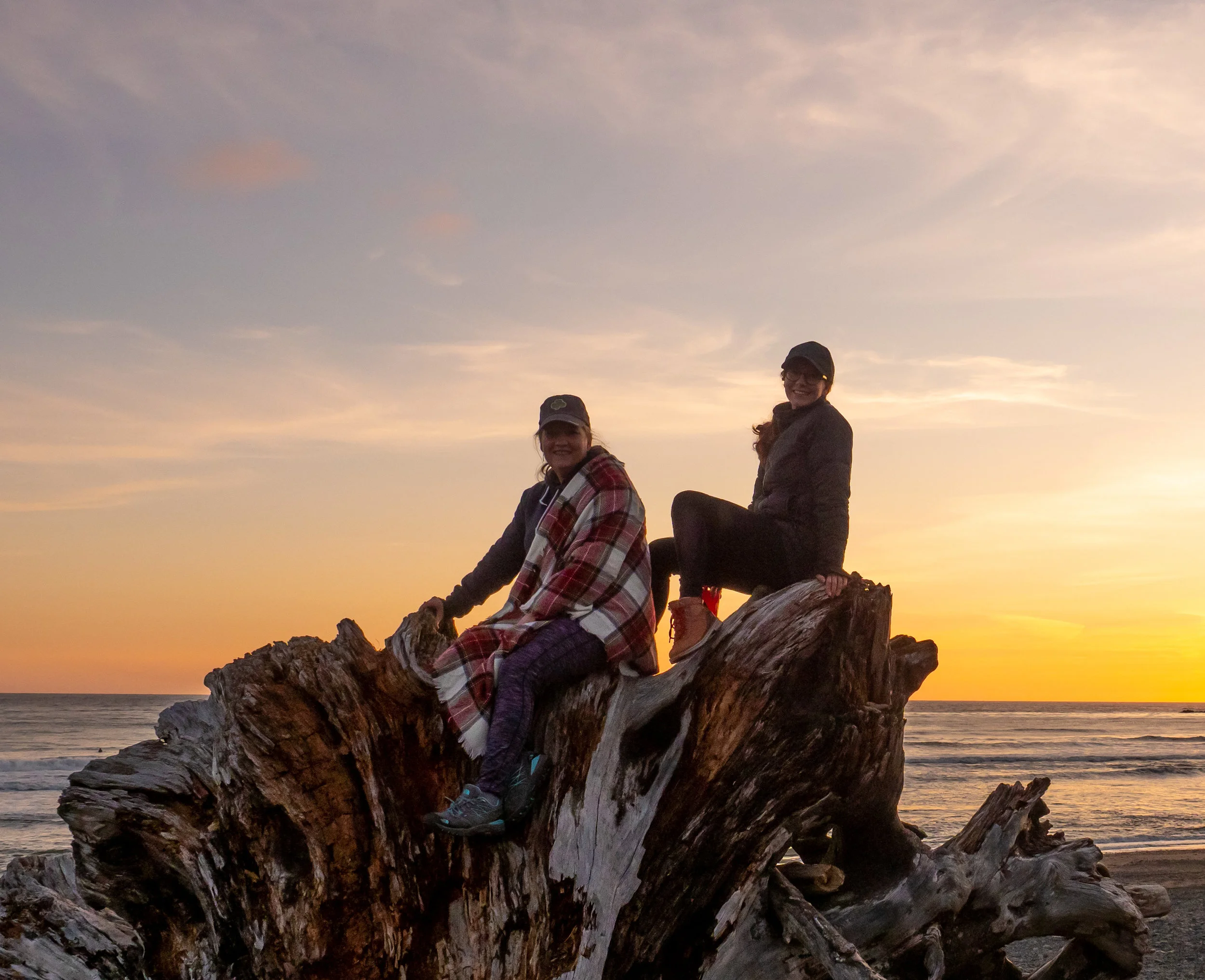 Patti & Amanda @ Quileute Ocean Resort in La Pash, WA | April 2019