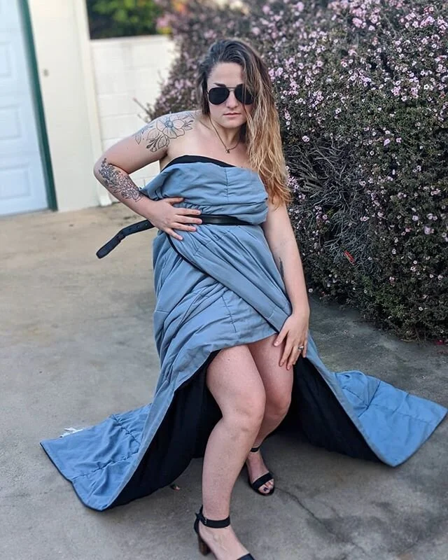 New quarantine look. It's called GET DRESSED UP FOR DINNER. #quarantinepillowchallenge #quarantinelook #comforterdress #eveningwear #fashionicon