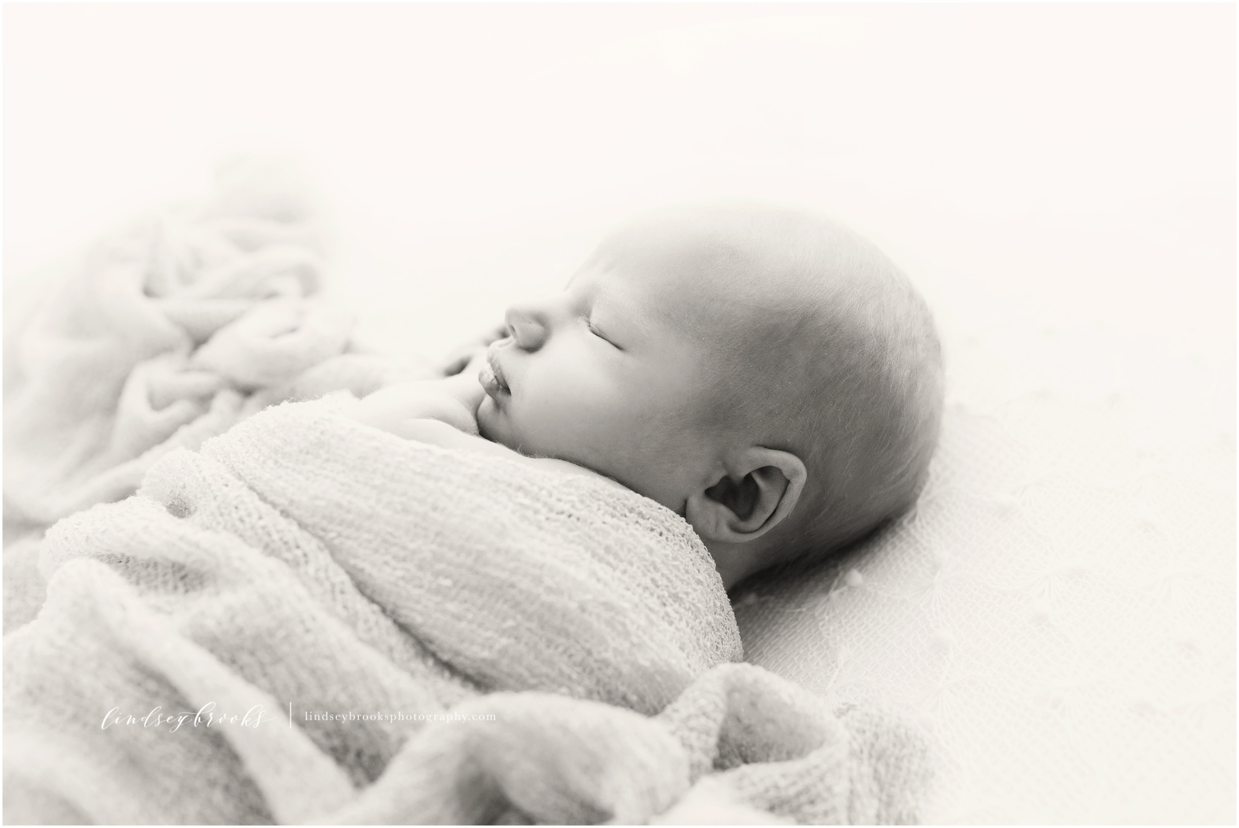 oklahoma city newborn photographer