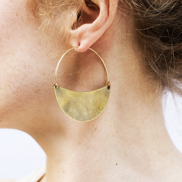 リジーマンドラー PAVE CRESCENT HOOP 6.5 LIZZIE MANDLER/リジーマンドラー】PAVE CRESCENT HOOP 6.5（ピアス