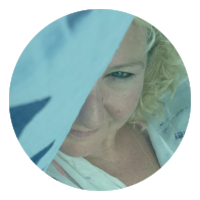 Lorie.png