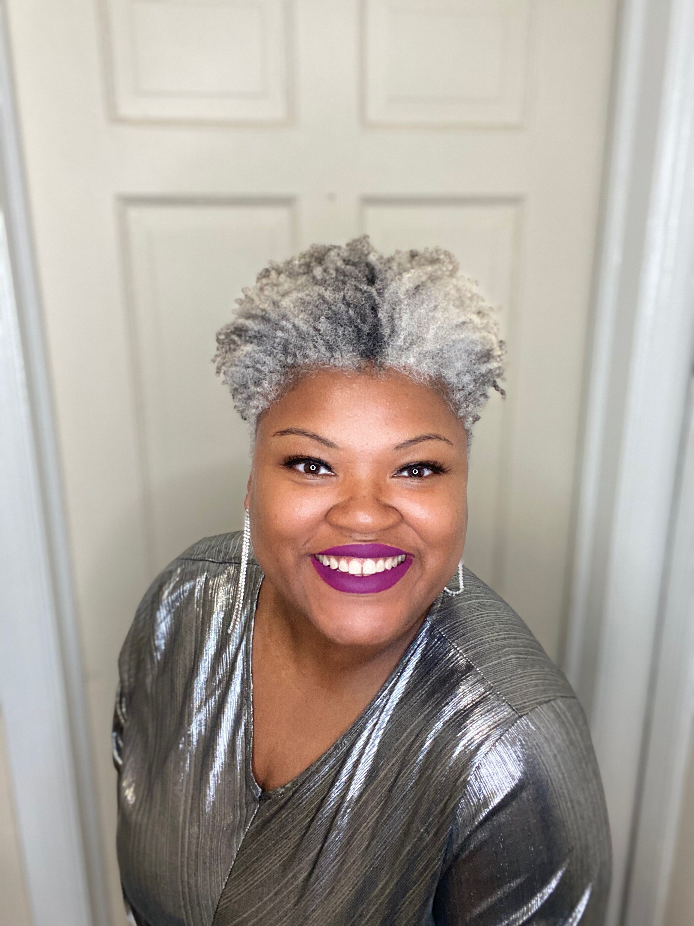 What to Expect When You Stop Dyeing Your Hair | Gray Hair Transition Tips |  — NATURALLY GRAYSFUL 🦋