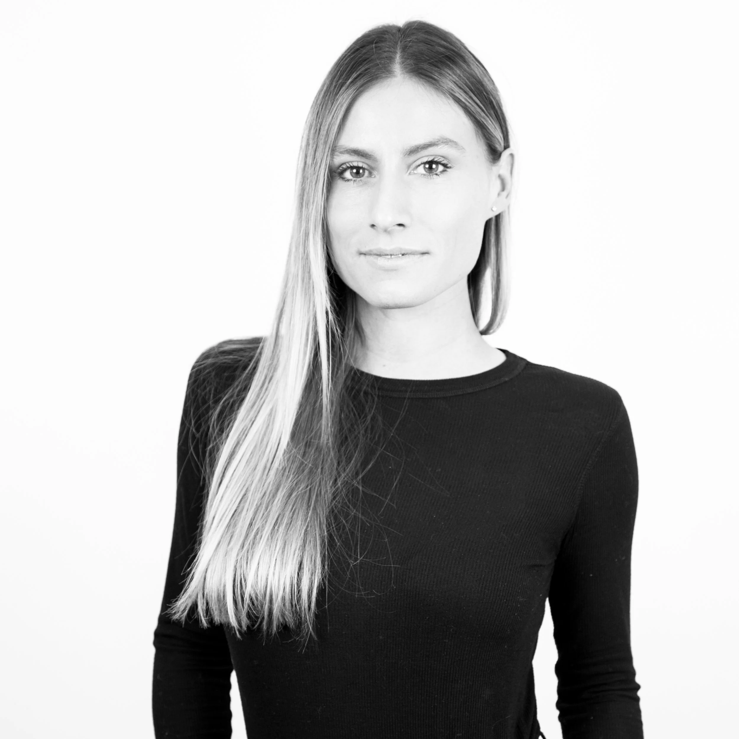 Kerri Lisa Director of Travel