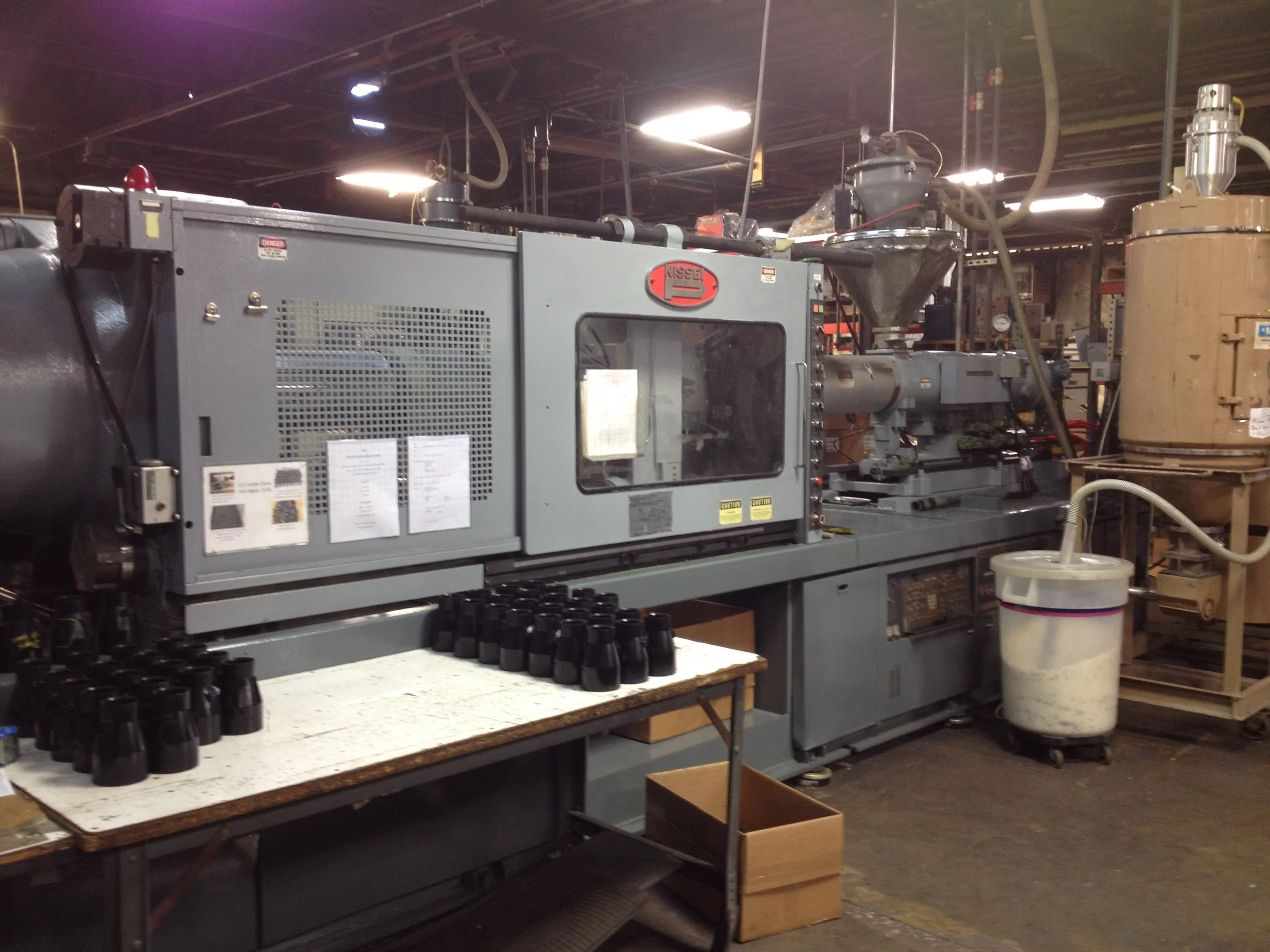 Nissei FS360 361T 360 Ton Max Part Length/Width 20” x 20” Max Part Weight: 36.6 oz Max Mold Width: 27.5″ Min Stack Height: 11″ Max Daylight: 52″ Ejector Stroke: 6″
