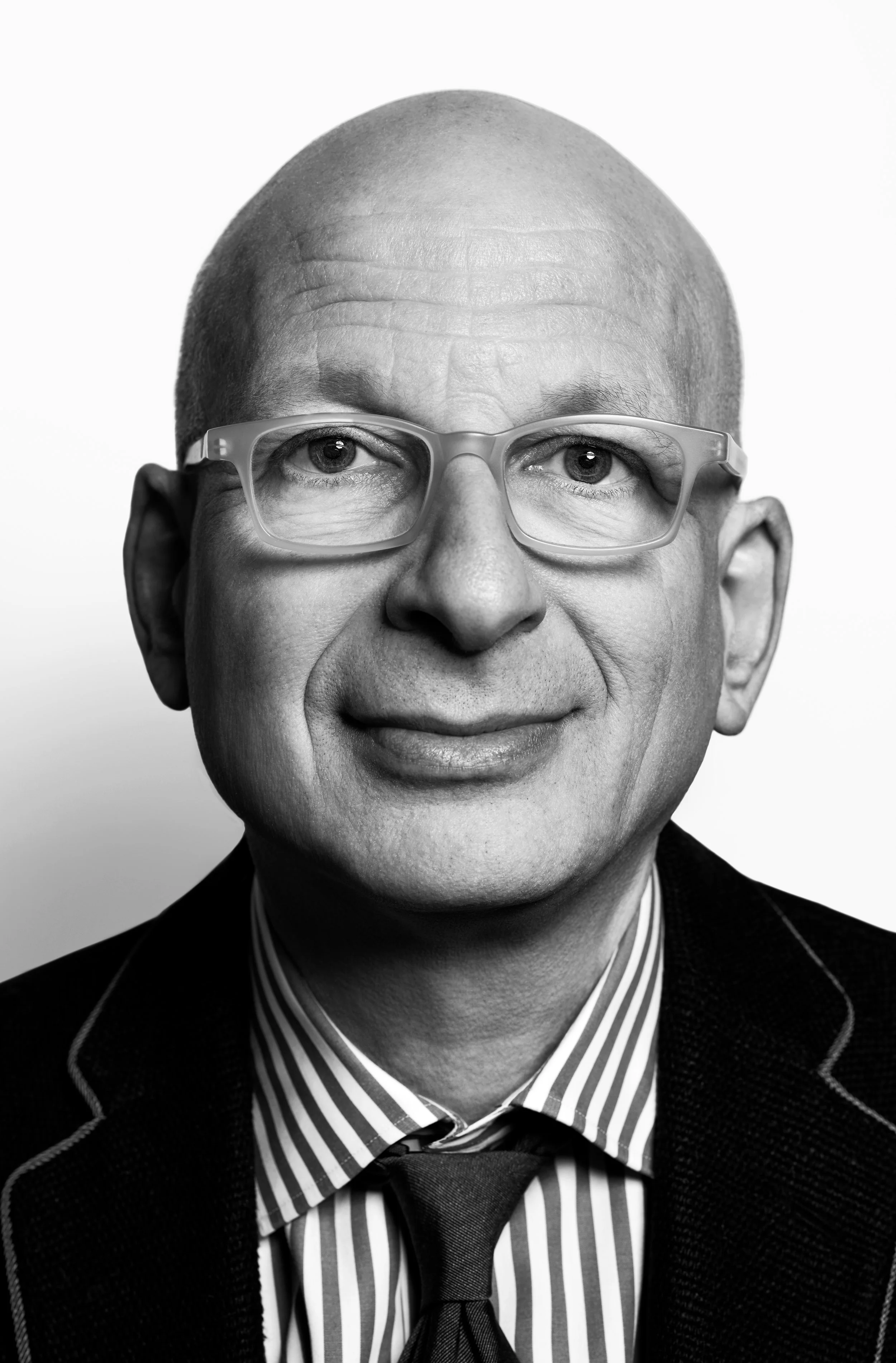 altMBA-BW-Portraits-FullRes-PaulJun.jpg