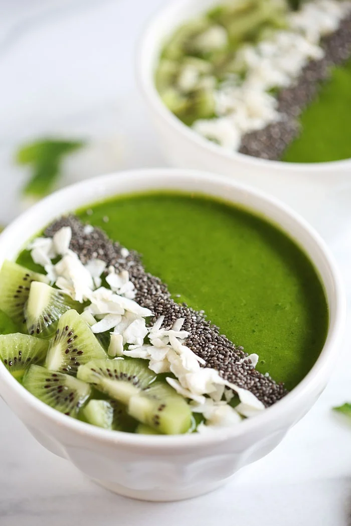 smoothie-bowl-66-700x1050.jpg