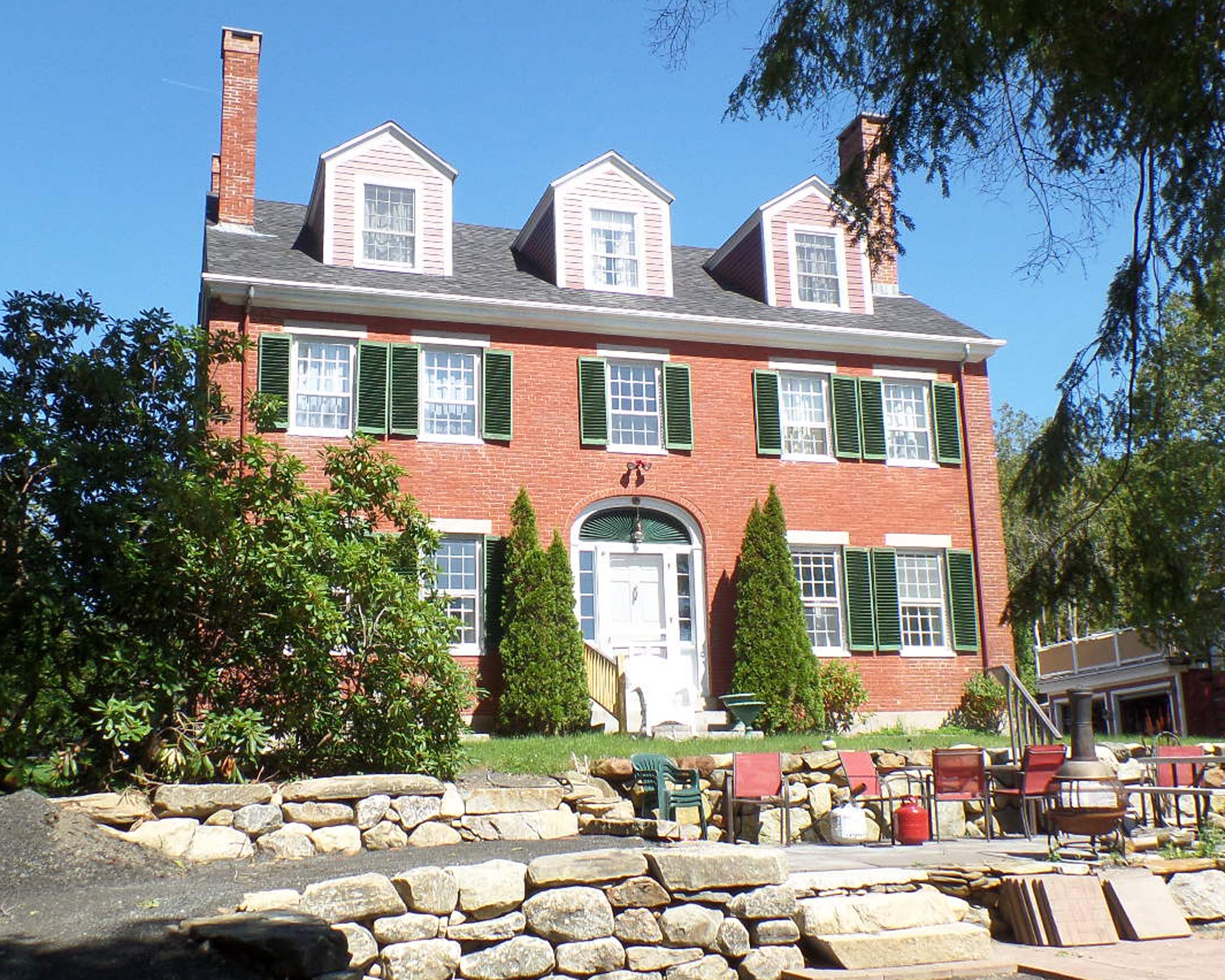 “ Red Chimneys,” home of Mrs. Parker Talbot and the location of the first meeting of the newly formed Camden Garden Club .