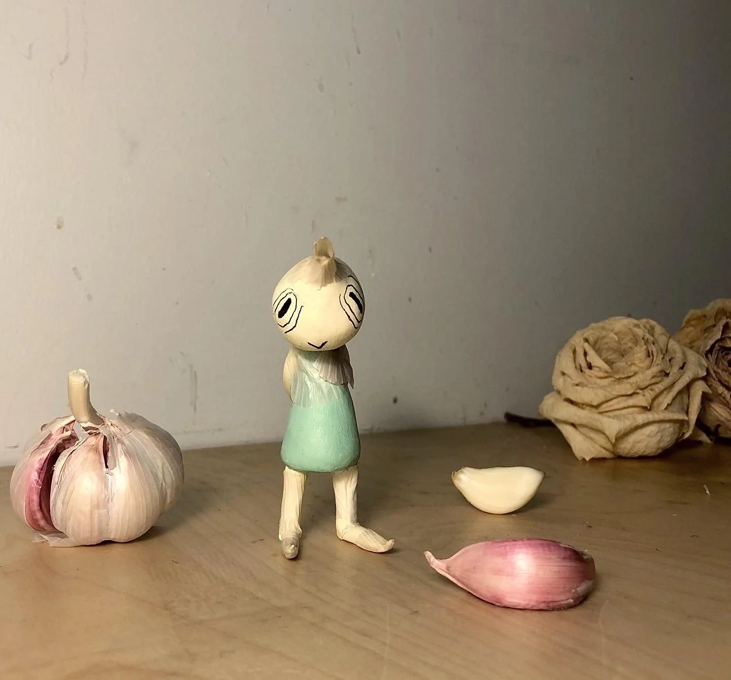  Garlic Boy, polymer clay, acrylic paint, and garlic skin, figurine sculpture. 