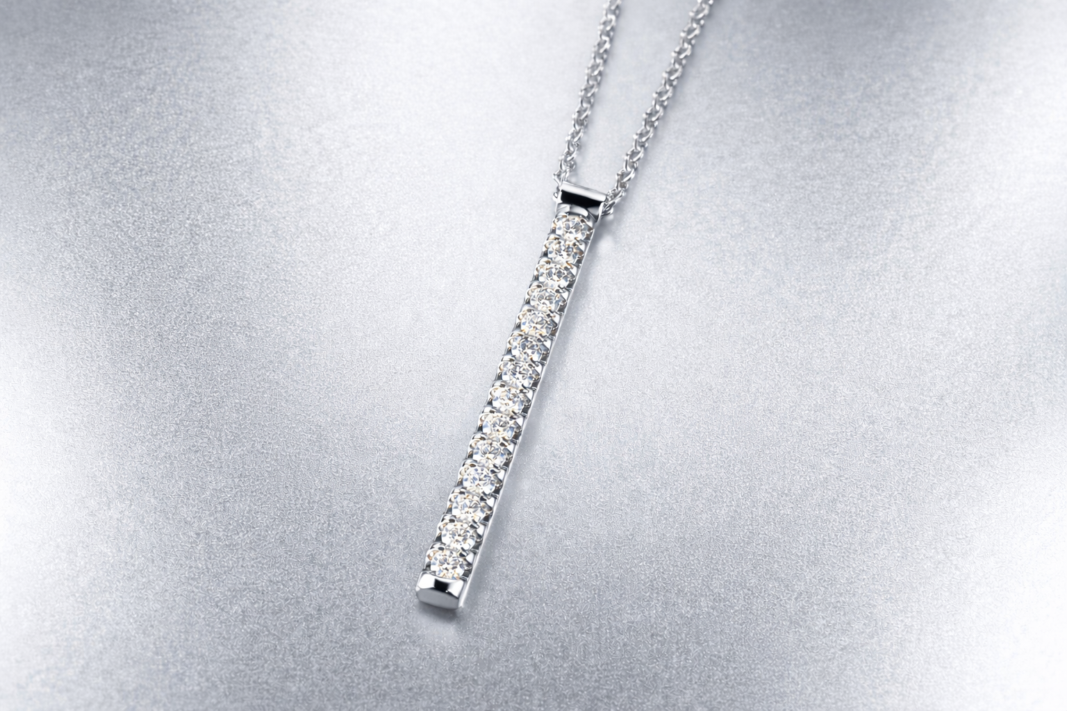 14k White Gold Diamond Row Neclace .png