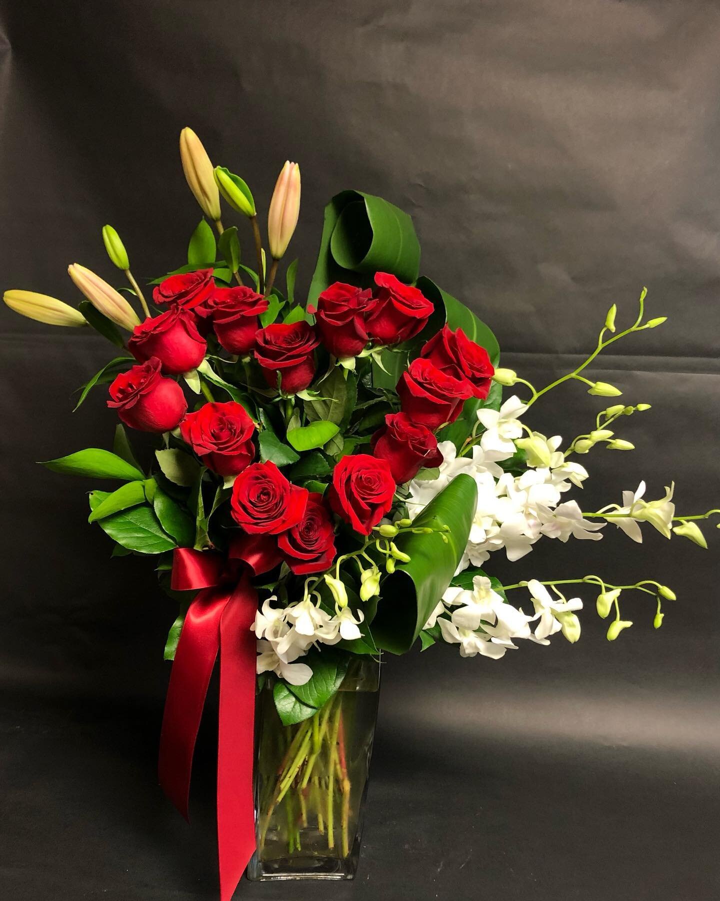 Mini sneak peak of what&rsquo;s available for V-day&rsquo;s! Order ahead for pickup and delivery!