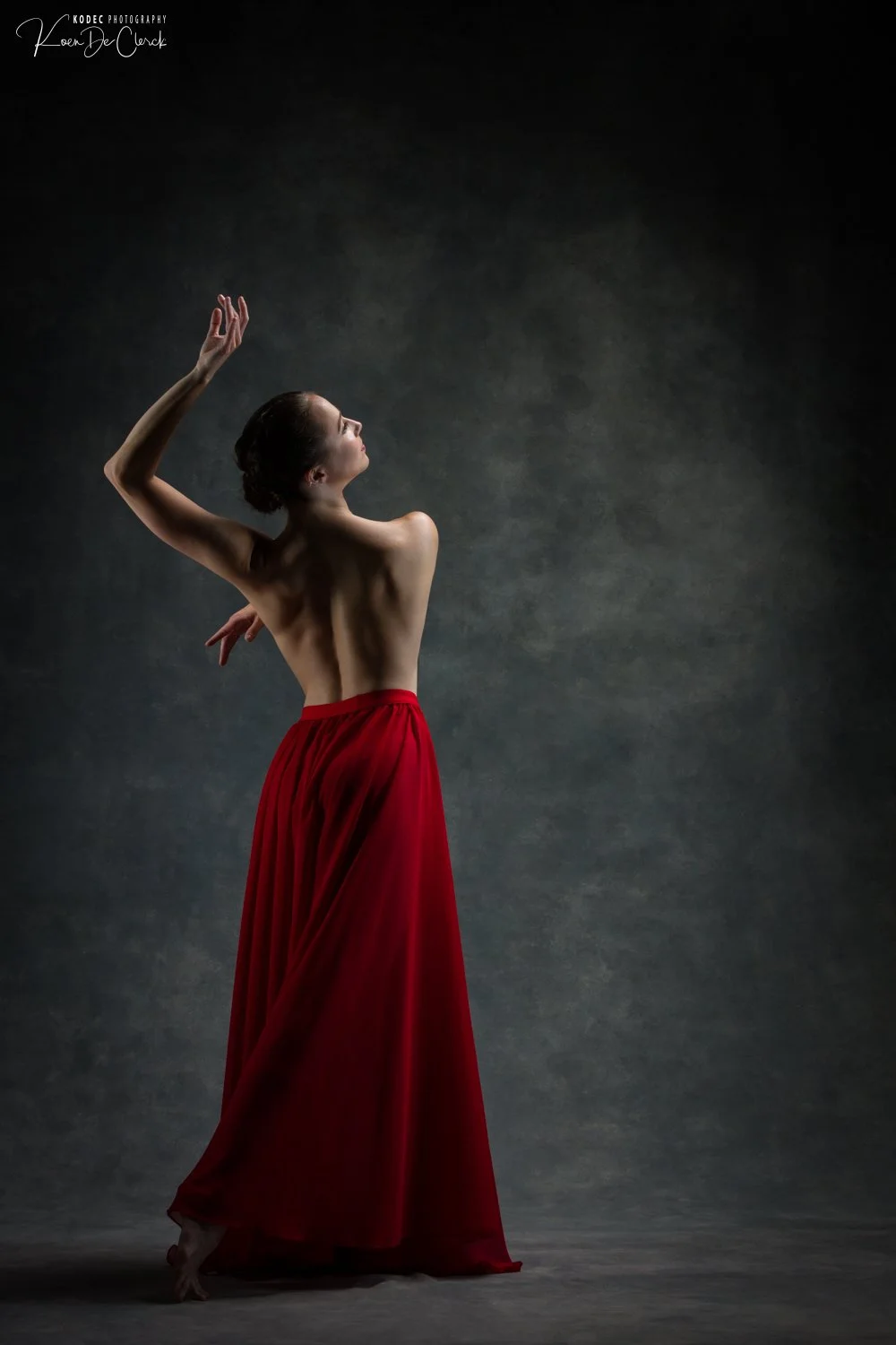 0229 Silke Dance Torn Stockings Studio 2025.jpg